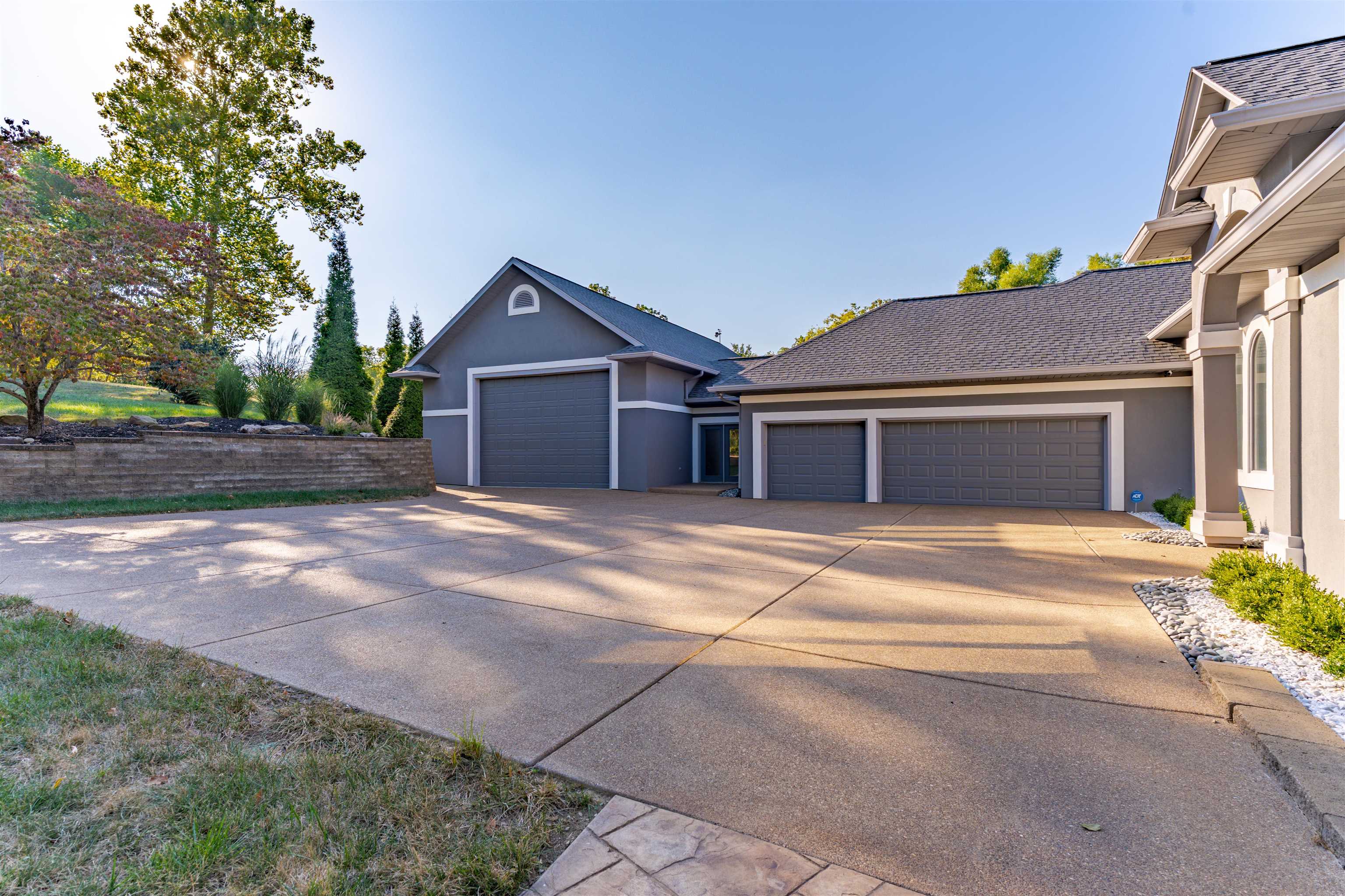 1088 HUNTER BLVD, NEWBURGH, Indiana 47630, 5 Bedrooms Bedrooms, ,4 BathroomsBathrooms,Single Family Residence,For Sale,HUNTER BLVD,93123