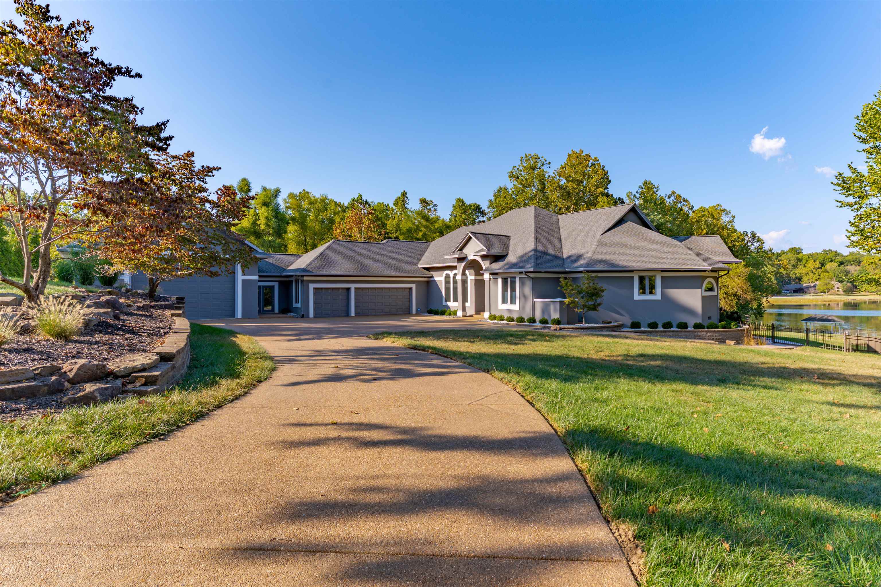 1088 HUNTER BLVD, NEWBURGH, Indiana 47630, 5 Bedrooms Bedrooms, ,4 BathroomsBathrooms,Single Family Residence,For Sale,HUNTER BLVD,93123