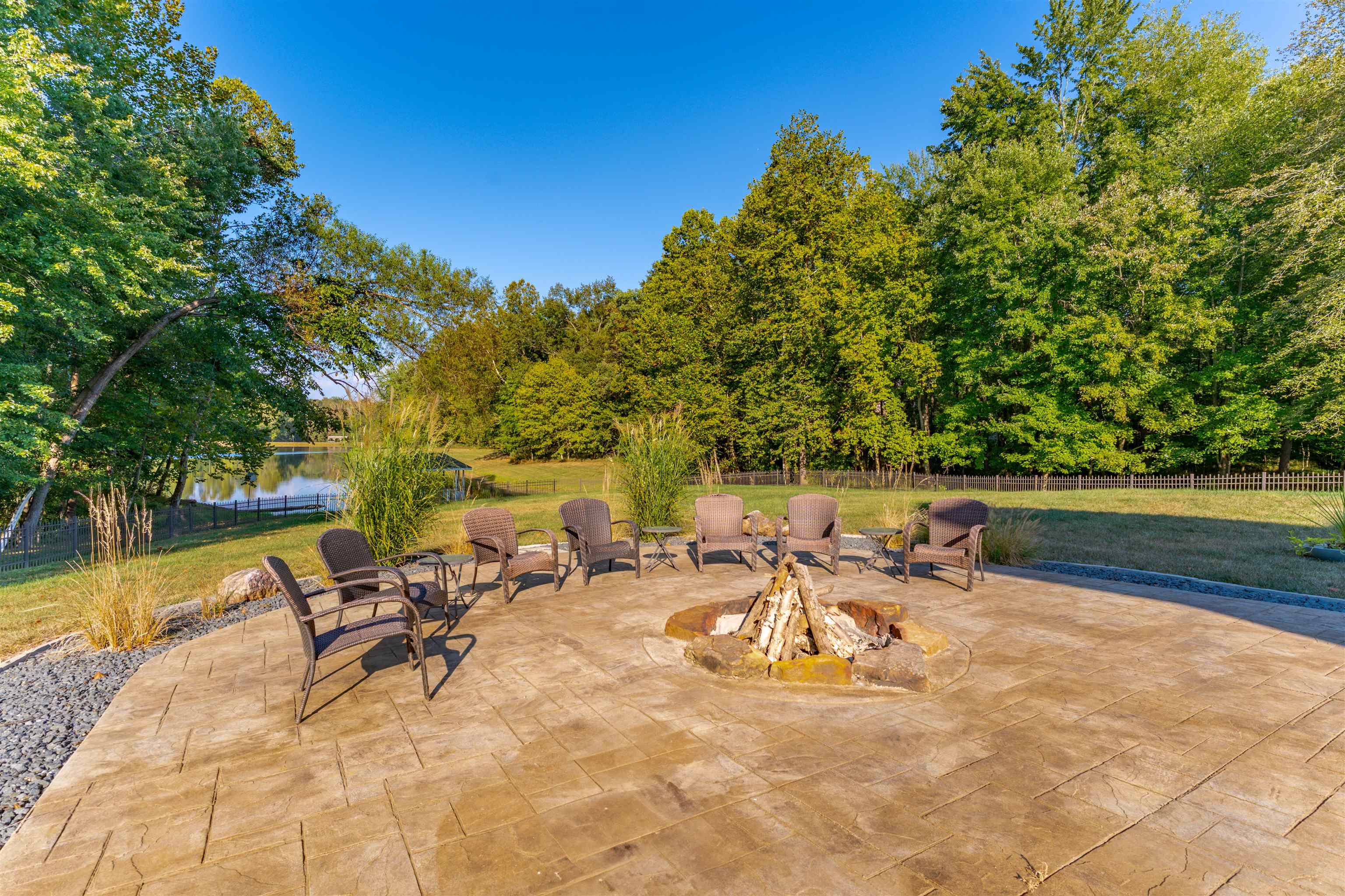 1088 HUNTER BLVD, NEWBURGH, Indiana 47630, 5 Bedrooms Bedrooms, ,4 BathroomsBathrooms,Single Family Residence,For Sale,HUNTER BLVD,93123
