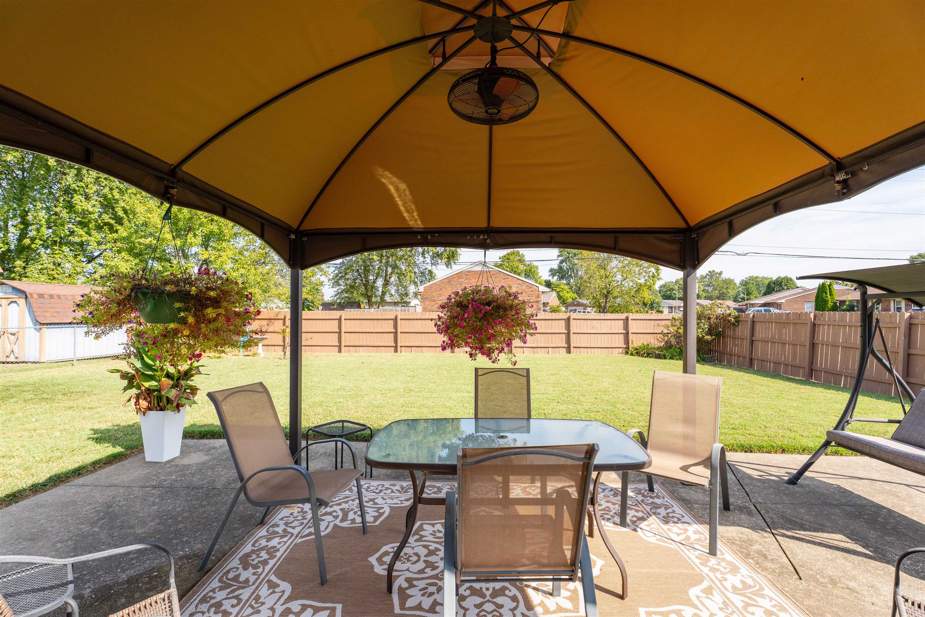 2501 Strickland Dr, Owensboro, Kentucky 42301, 3 Bedrooms Bedrooms, ,1 BathroomBathrooms,Single Family Residence,For Sale,Strickland Dr,93132