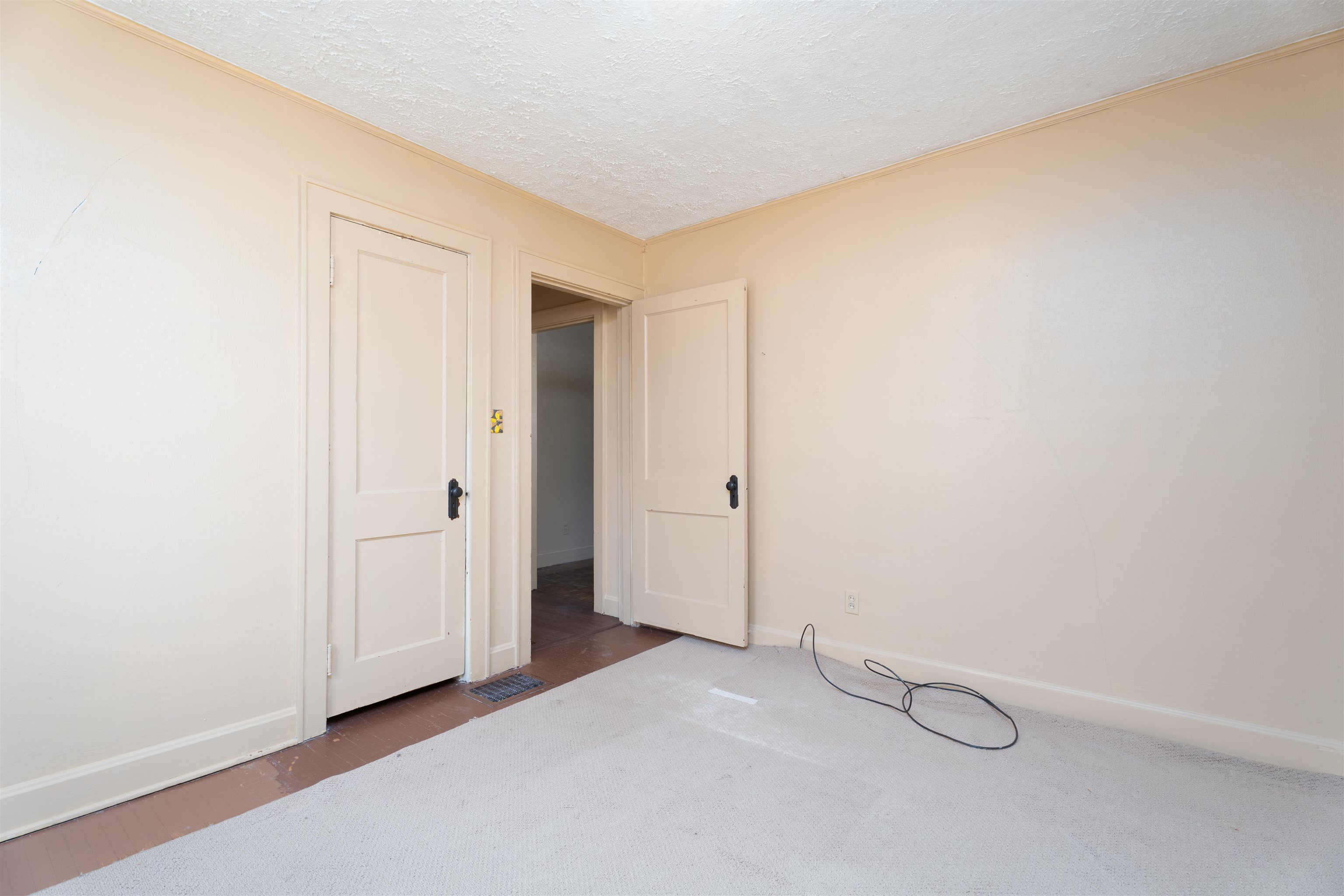 518 Birkhead Ave, Owensboro, Kentucky 42303, 2 Bedrooms Bedrooms, ,1 BathroomBathrooms,Single Family Residence,For Sale,Birkhead Ave,93142