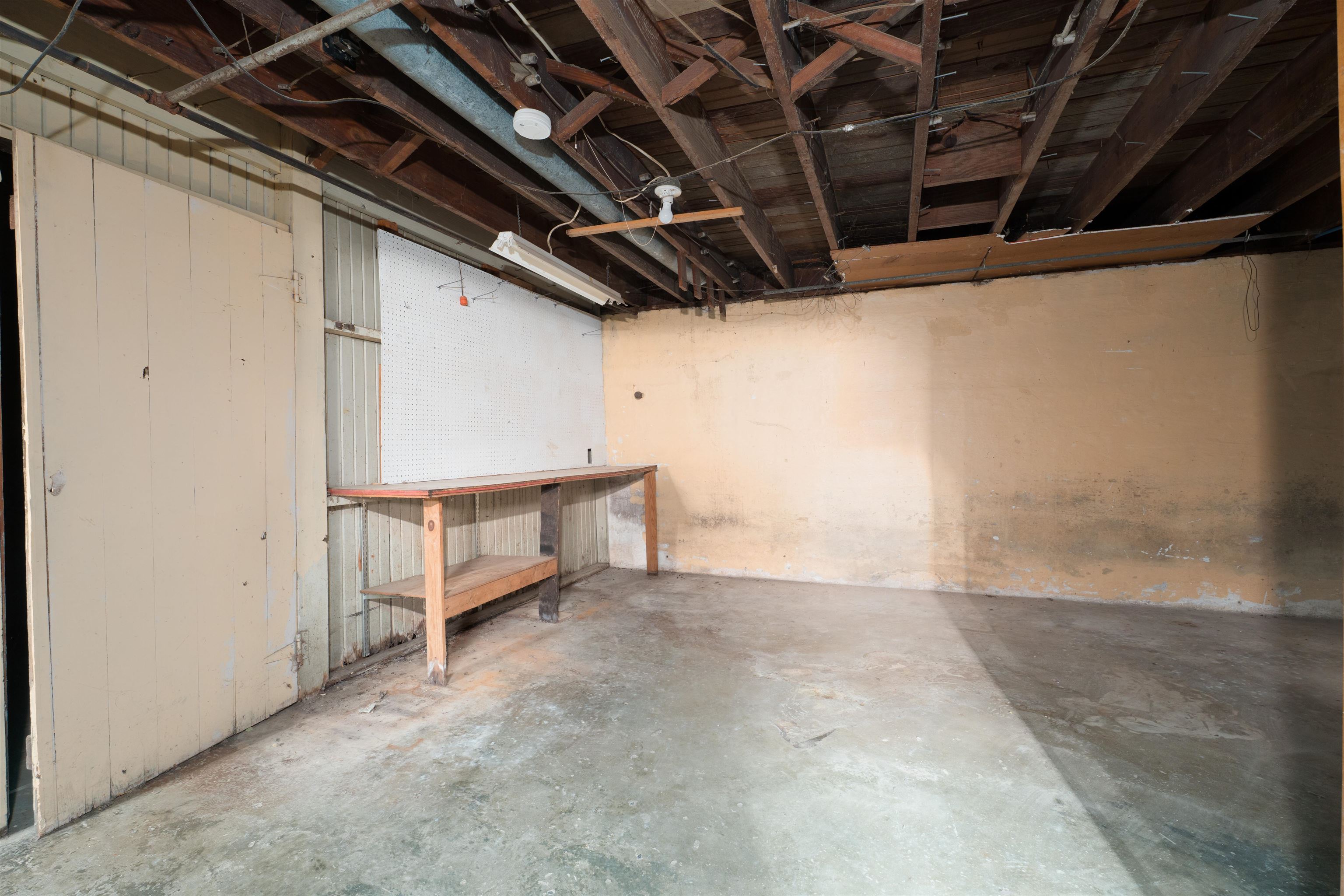 518 Birkhead Ave, Owensboro, Kentucky 42303, 2 Bedrooms Bedrooms, ,1 BathroomBathrooms,Single Family Residence,For Sale,Birkhead Ave,93142