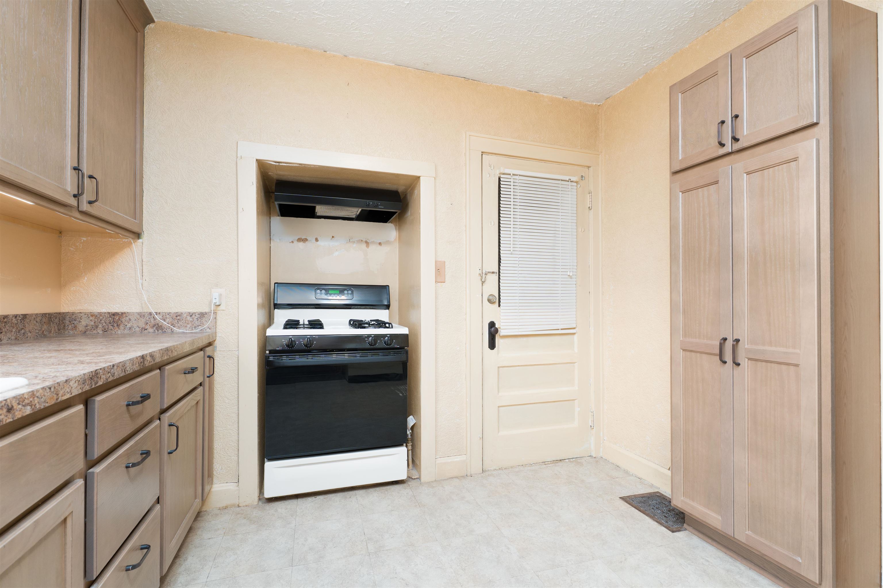 518 Birkhead Ave, Owensboro, Kentucky 42303, 2 Bedrooms Bedrooms, ,1 BathroomBathrooms,Single Family Residence,For Sale,Birkhead Ave,93142