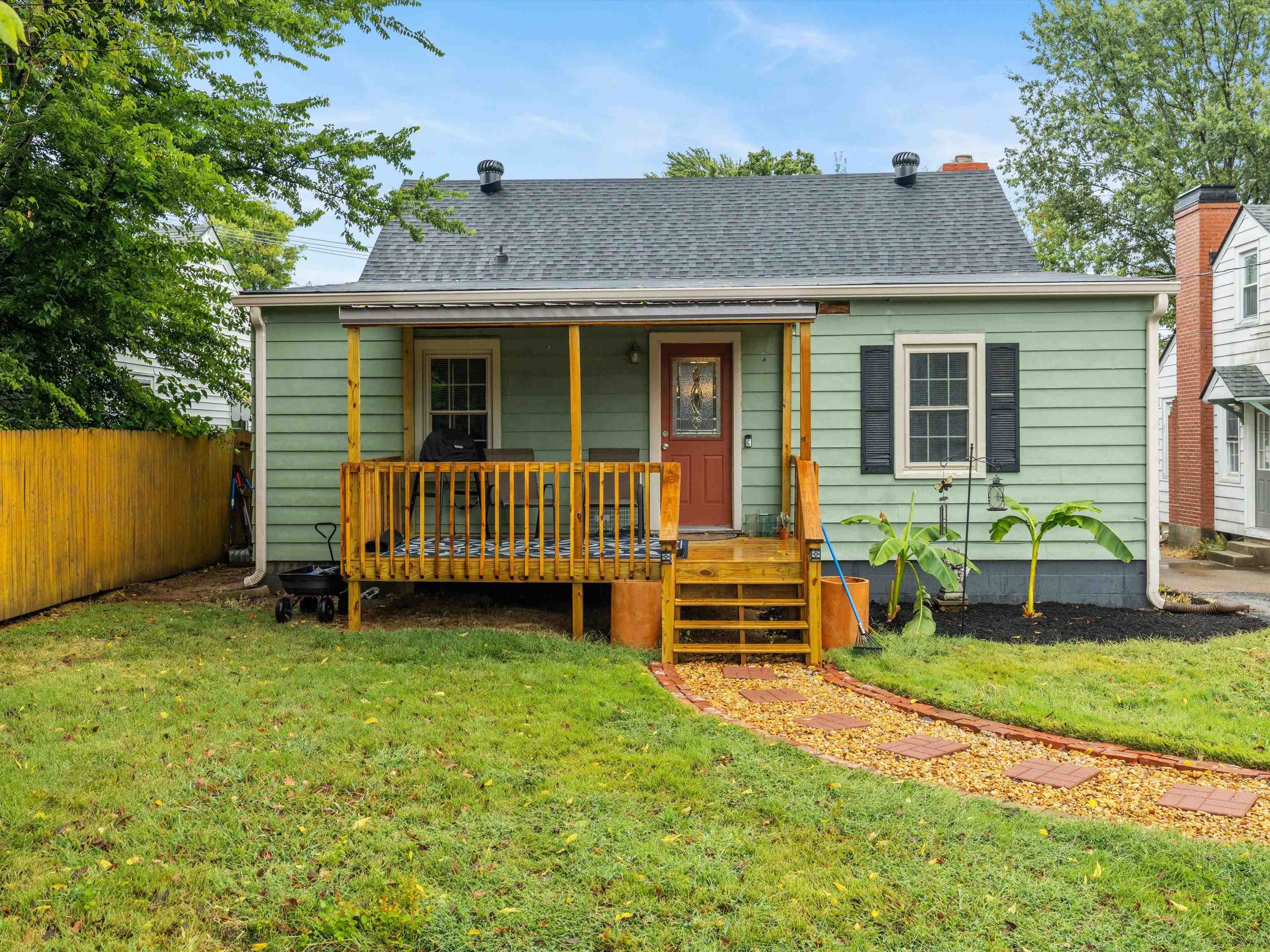 2320 Cedar St, Owensboro, Kentucky 42301, 2 Bedrooms Bedrooms, ,1 BathroomBathrooms,Single Family Residence,For Sale,Cedar St,93143