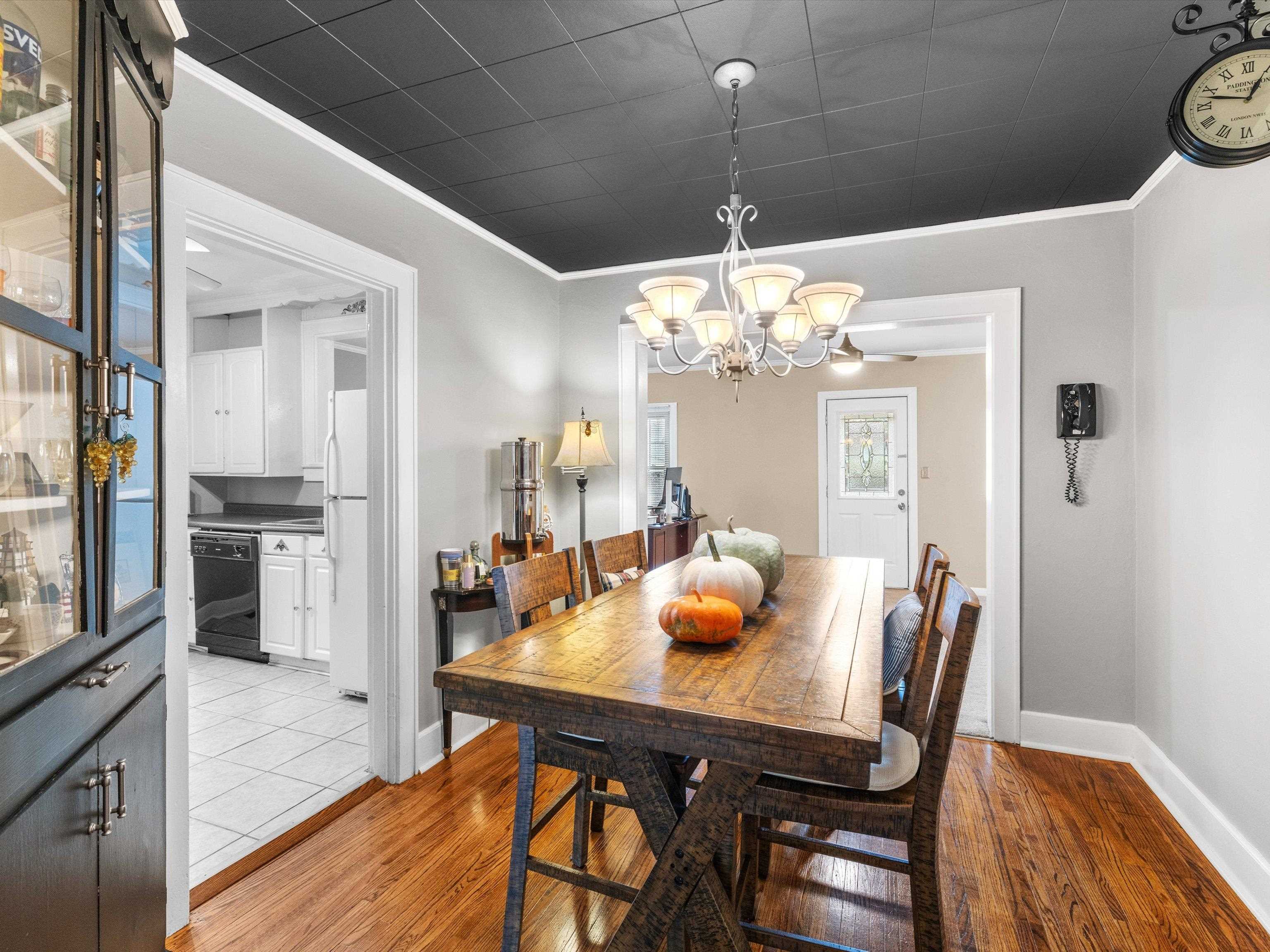 2320 Cedar St, Owensboro, Kentucky 42301, 2 Bedrooms Bedrooms, ,1 BathroomBathrooms,Single Family Residence,For Sale,Cedar St,93143