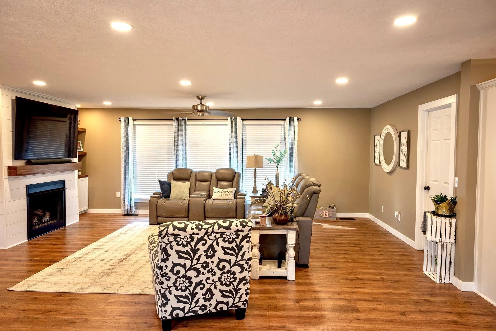 1045 Hawes BLVD, Hawesville, Kentucky 42348, 4 Bedrooms Bedrooms, ,2 BathroomsBathrooms,Single Family Residence,For Sale,Hawes BLVD,93165