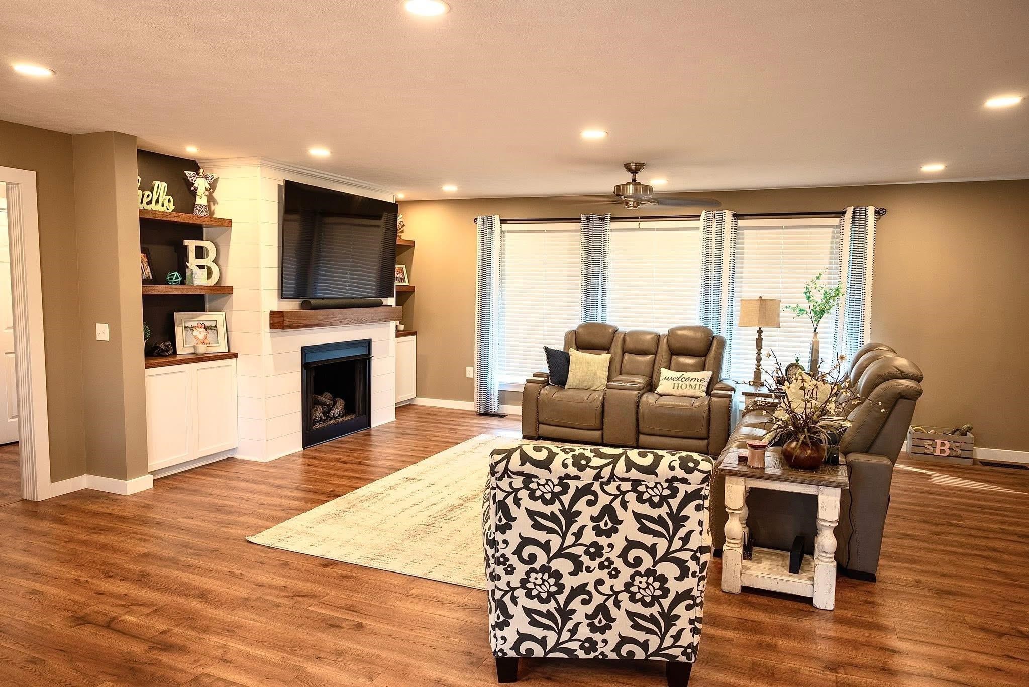 1045 Hawes BLVD, Hawesville, Kentucky 42348, 4 Bedrooms Bedrooms, ,2 BathroomsBathrooms,Single Family Residence,For Sale,Hawes BLVD,93165