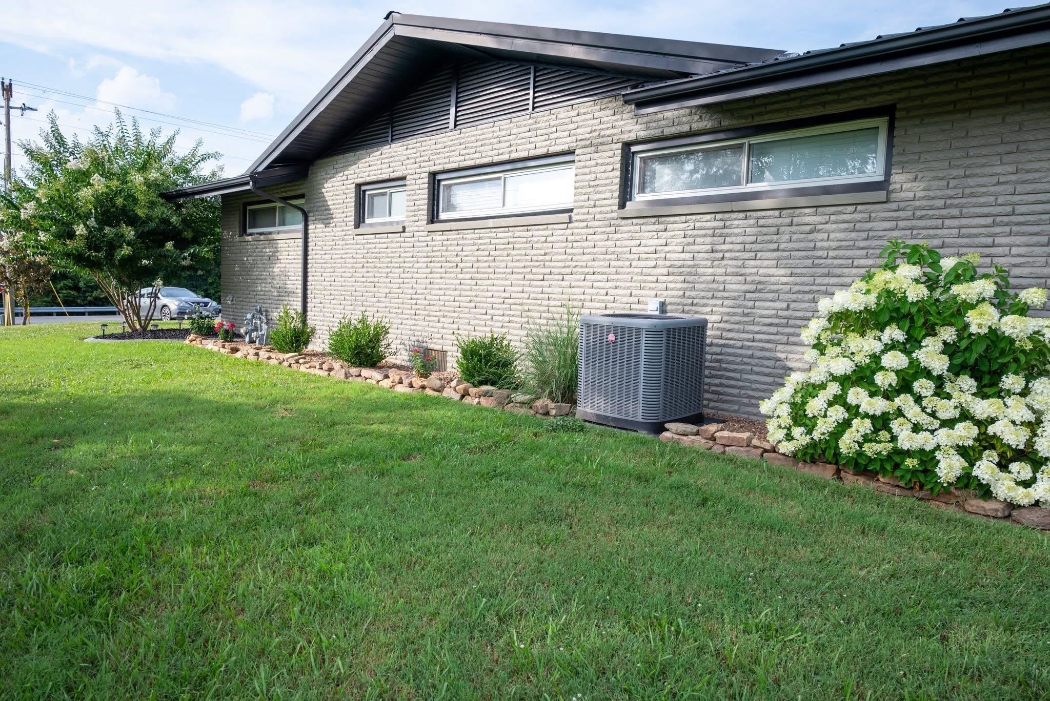 1045 Hawes BLVD, Hawesville, Kentucky 42348, 4 Bedrooms Bedrooms, ,2 BathroomsBathrooms,Single Family Residence,For Sale,Hawes BLVD,93165