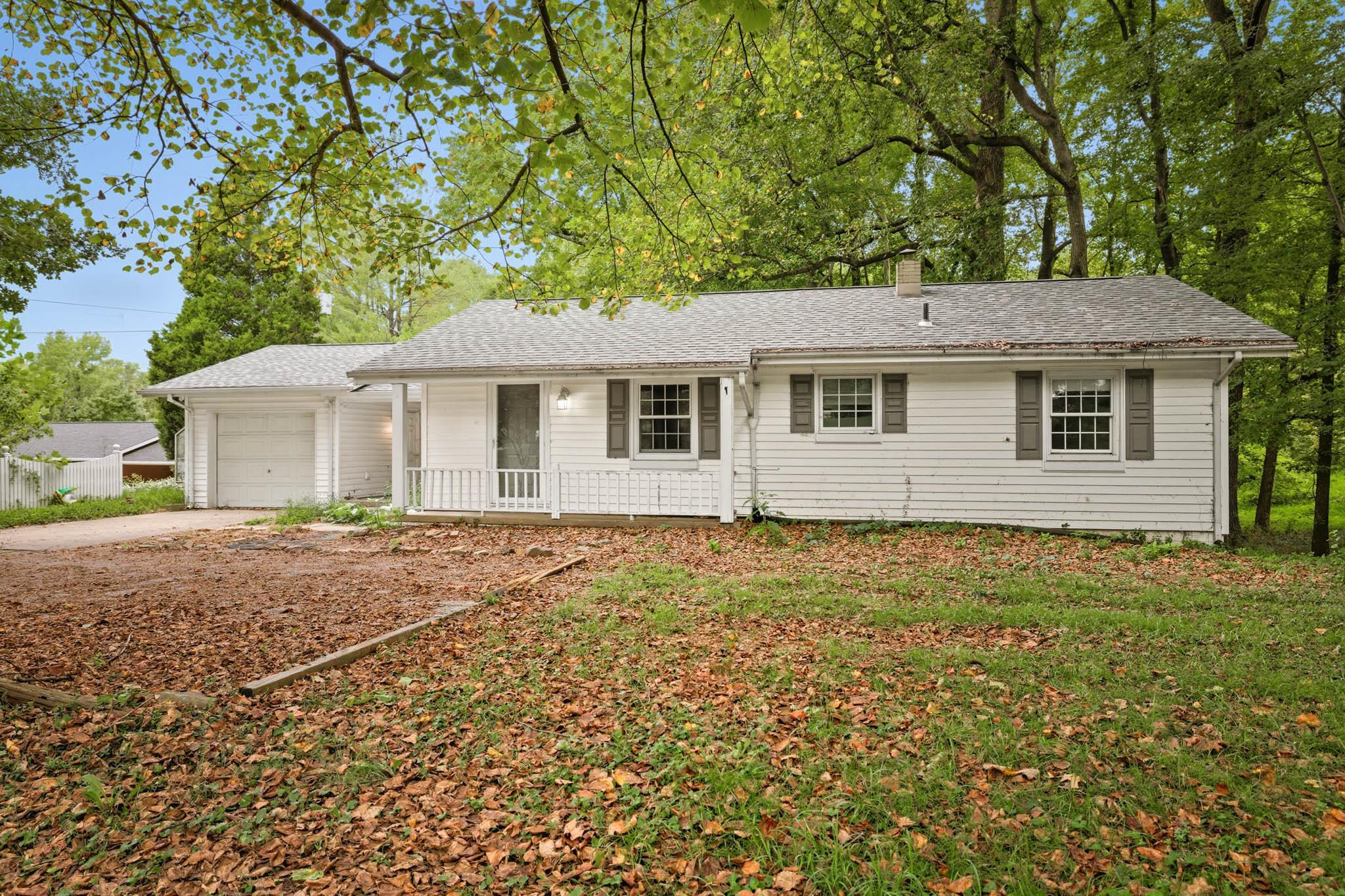 5611 Jones Road, Owensboro, Kentucky 42303, 2 Bedrooms Bedrooms, ,1 BathroomBathrooms,Single Family Residence,For Sale,Jones Road,93172