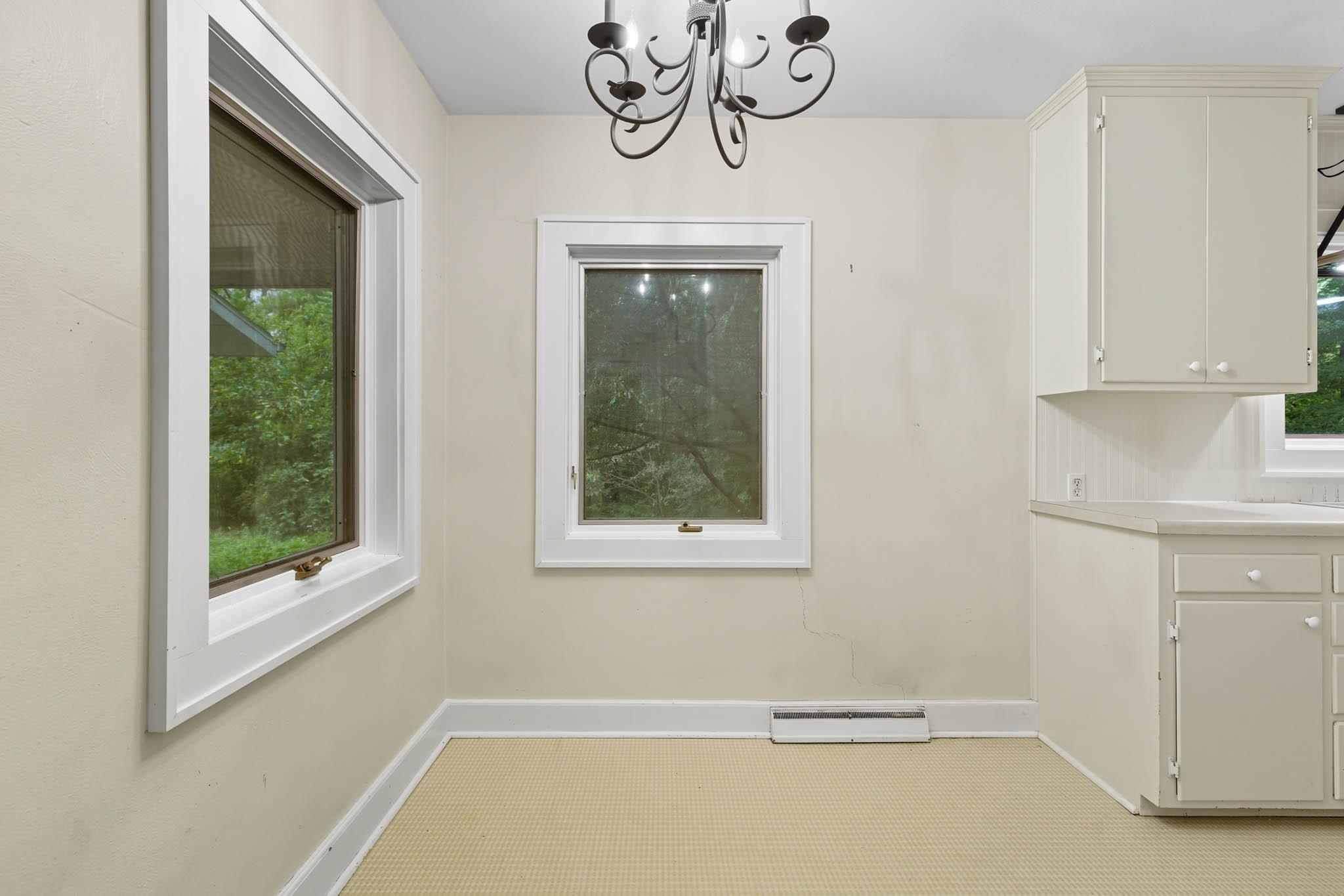 5611 Jones Road, Owensboro, Kentucky 42303, 2 Bedrooms Bedrooms, ,1 BathroomBathrooms,Single Family Residence,For Sale,Jones Road,93172