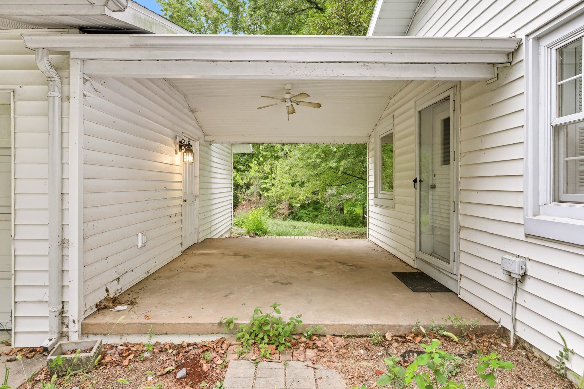 5611 Jones Road, Owensboro, Kentucky 42303, 2 Bedrooms Bedrooms, ,1 BathroomBathrooms,Single Family Residence,For Sale,Jones Road,93172