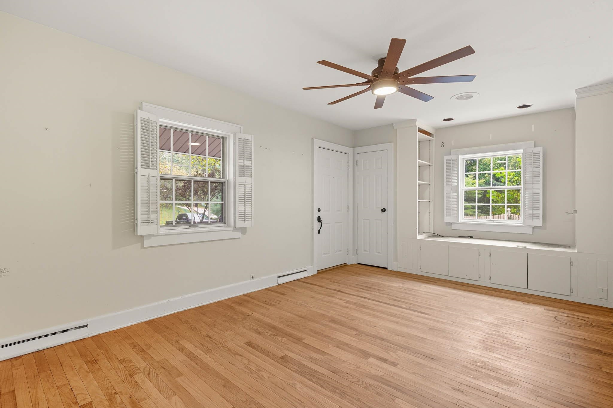 5611 Jones Road, Owensboro, Kentucky 42303, 2 Bedrooms Bedrooms, ,1 BathroomBathrooms,Single Family Residence,For Sale,Jones Road,93172