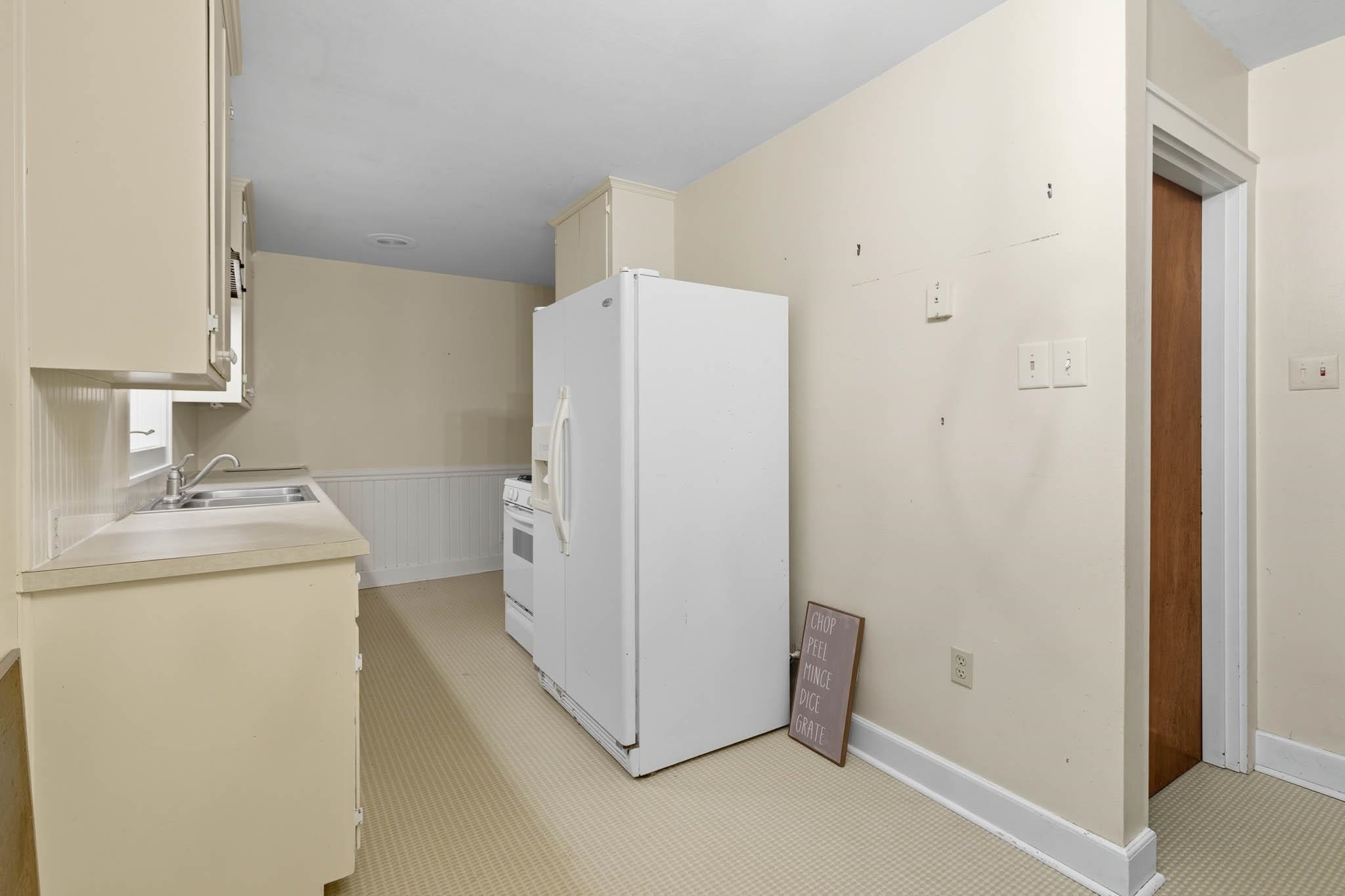 5611 Jones Road, Owensboro, Kentucky 42303, 2 Bedrooms Bedrooms, ,1 BathroomBathrooms,Single Family Residence,For Sale,Jones Road,93172