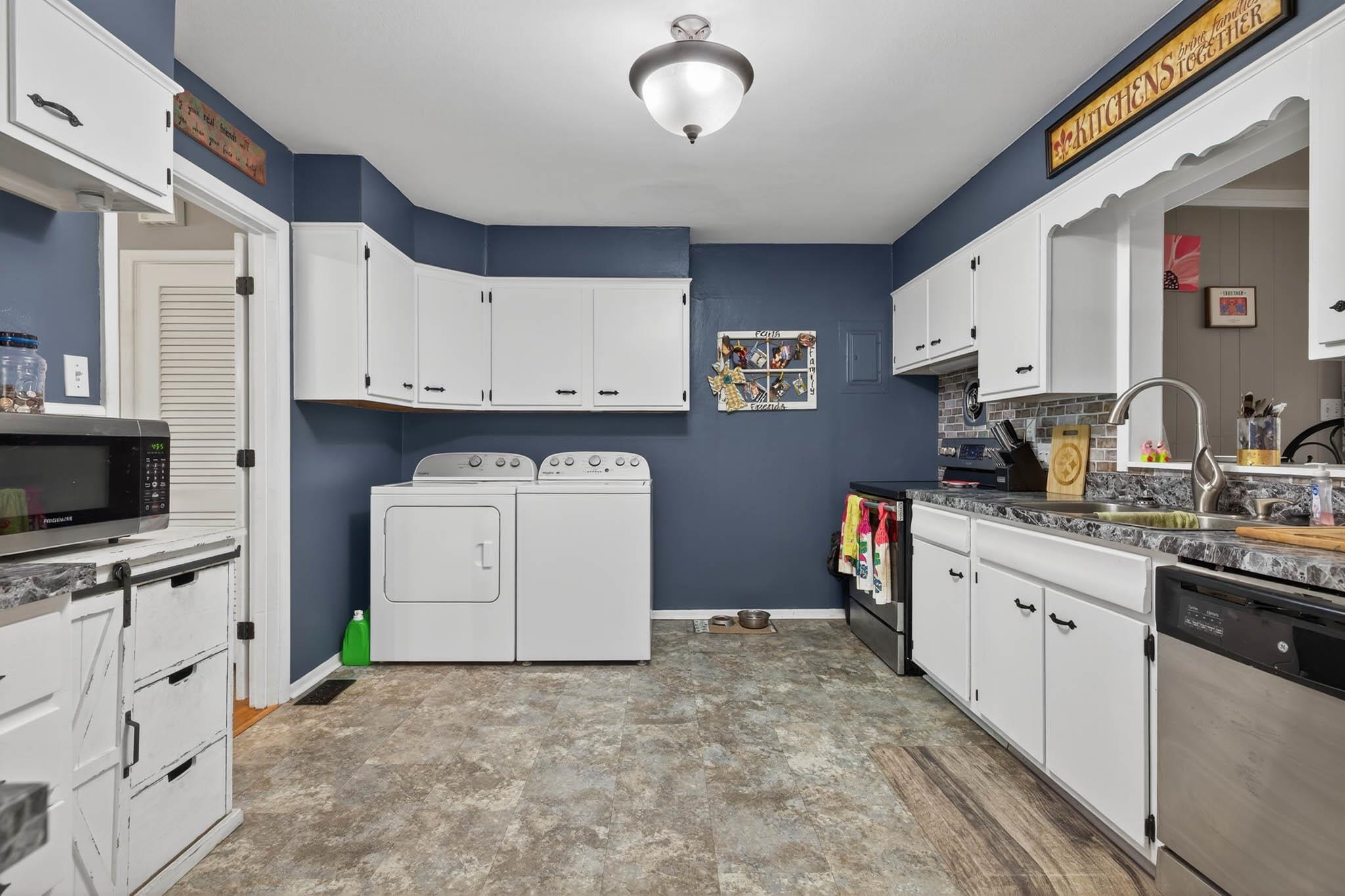 2520 South Griffith Avenue, Owensboro, Kentucky 42303, 3 Bedrooms Bedrooms, ,1 BathroomBathrooms,Single Family Residence,For Sale,South Griffith Avenue,93184