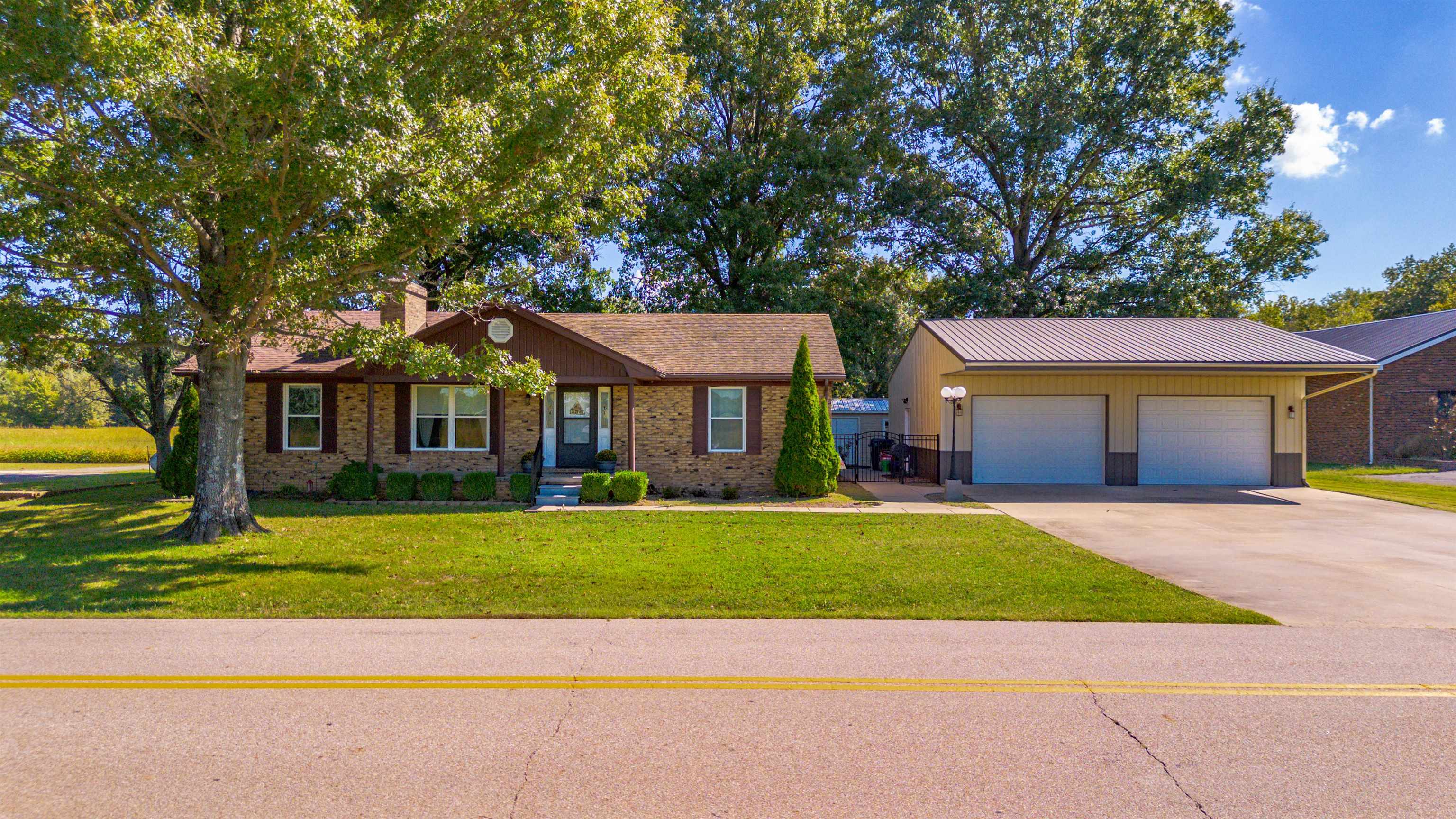 19942 State Route 811, Reed, Kentucky 42451, 2 Bedrooms Bedrooms, ,2 BathroomsBathrooms,Single Family Residence,For Sale,State Route 811,93187