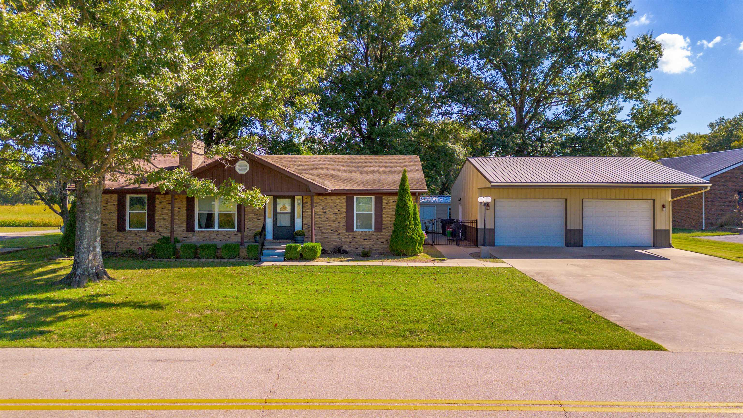 19942 State Route 811, Reed, Kentucky 42451, 2 Bedrooms Bedrooms, ,2 BathroomsBathrooms,Single Family Residence,For Sale,State Route 811,93187