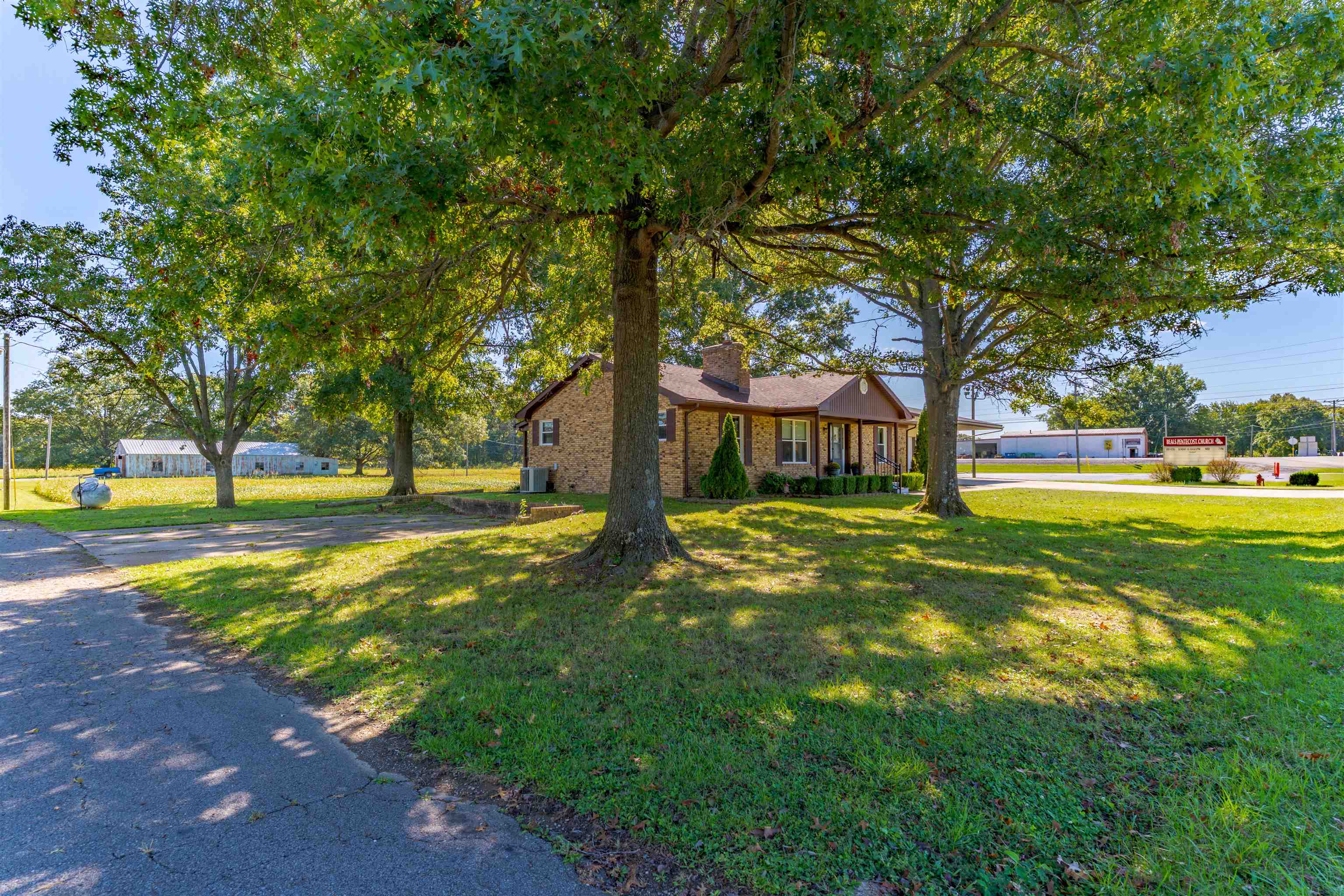 19942 State Route 811, Reed, Kentucky 42451, 2 Bedrooms Bedrooms, ,2 BathroomsBathrooms,Single Family Residence,For Sale,State Route 811,93187