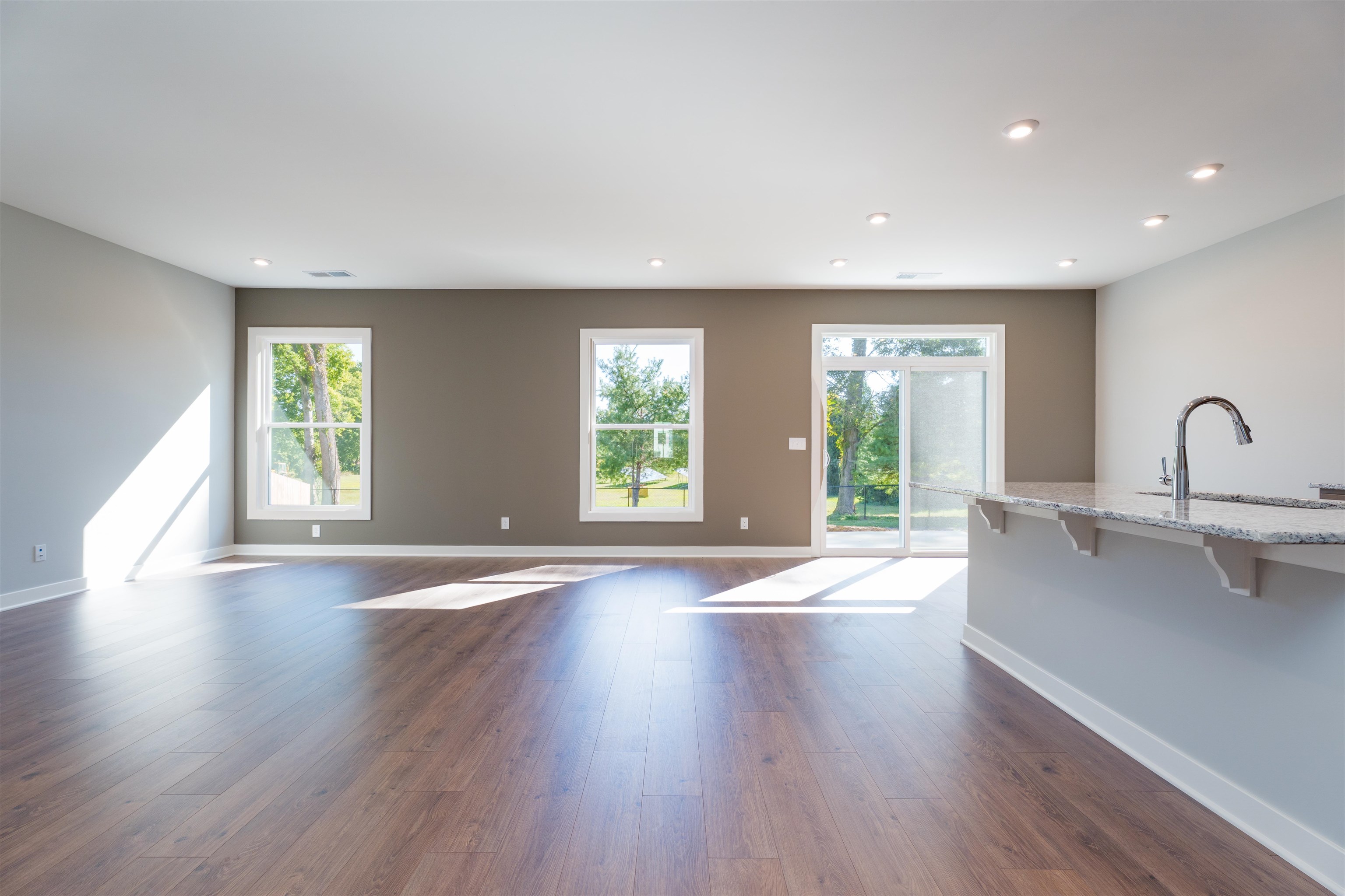 955 Onyx Lane, Owensboro, Kentucky 42301, 4 Bedrooms Bedrooms, ,2 BathroomsBathrooms,Single Family Residence,For Sale,Onyx Lane,93191