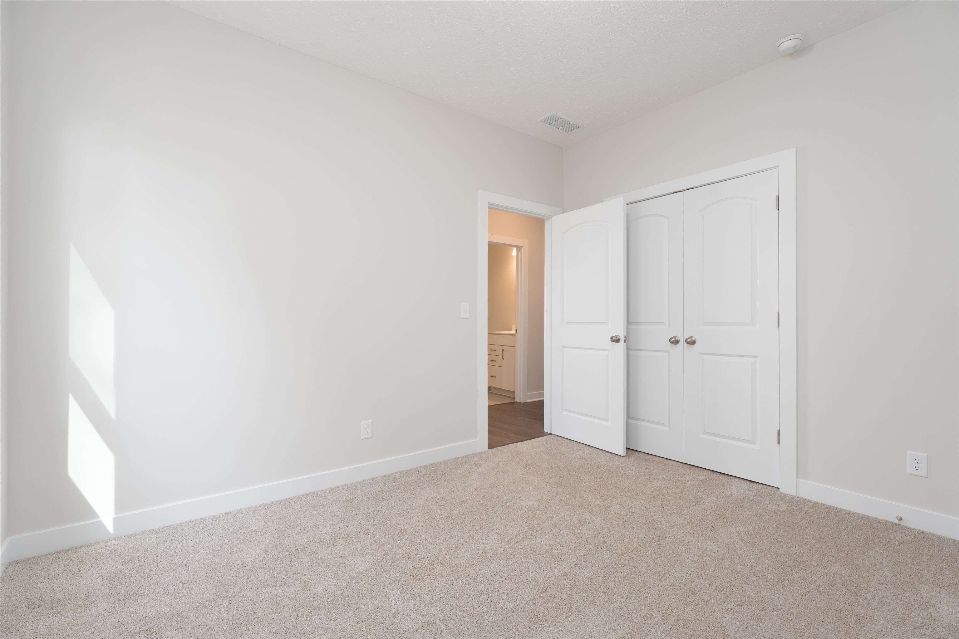 967 Onyx Lane, Owensboro, Kentucky 42301, 3 Bedrooms Bedrooms, ,2 BathroomsBathrooms,Single Family Residence,For Sale,Onyx Lane,93198
