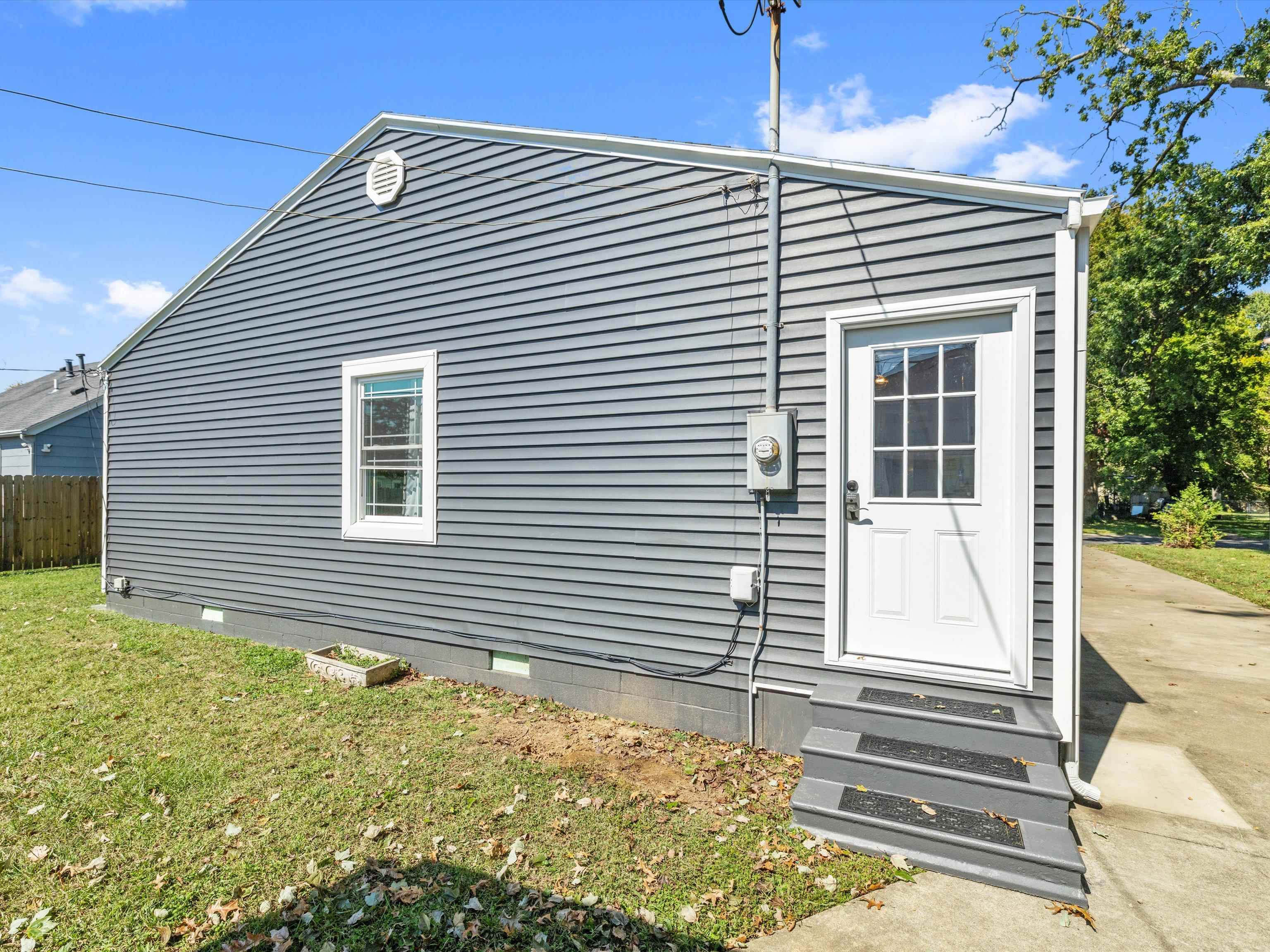 1708 Maple Ave, Owensboro, Kentucky 42301, 4 Bedrooms Bedrooms, ,2 BathroomsBathrooms,Single Family Residence,For Sale,Maple Ave,93203