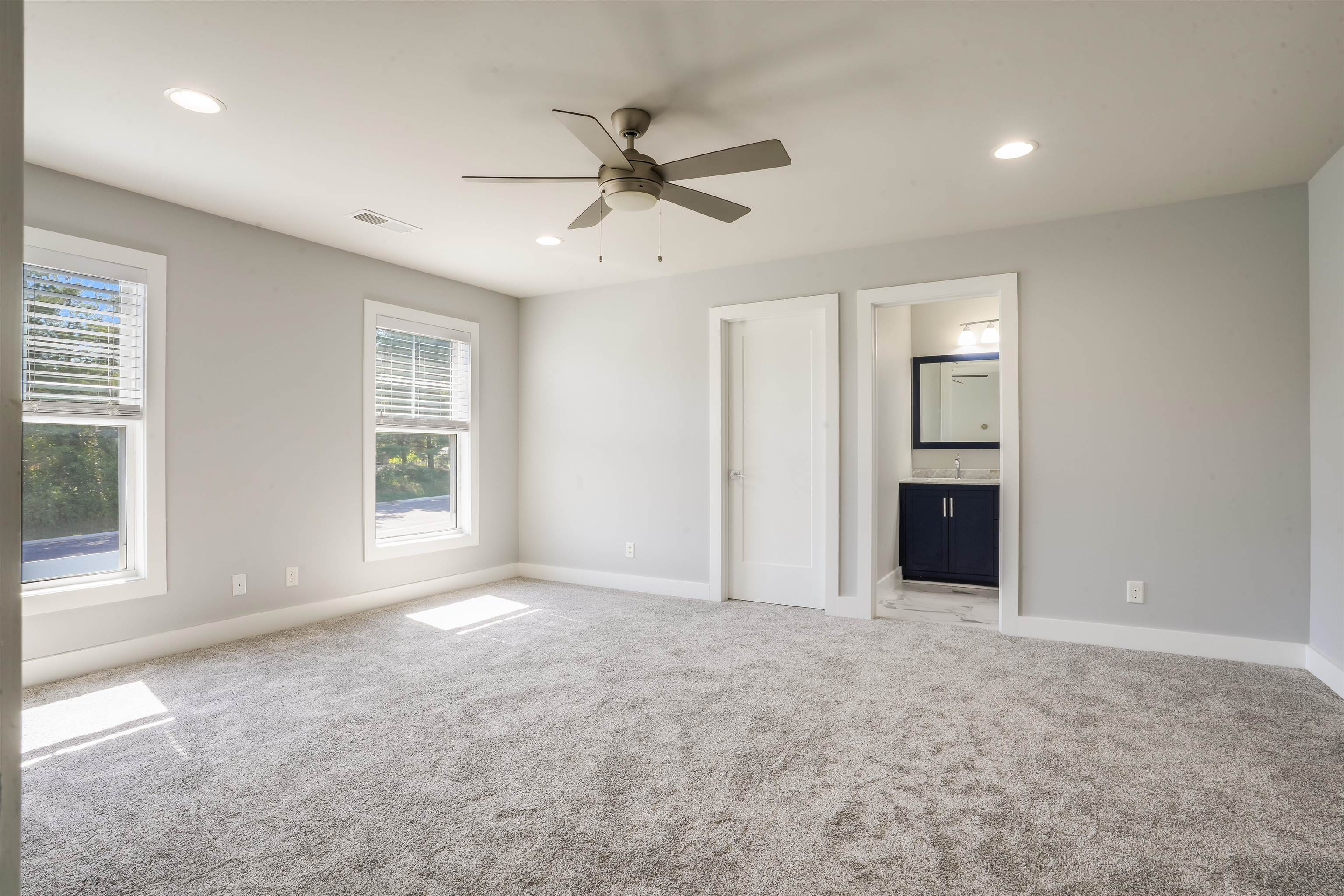 2415 Belize Dr, Evansville, Indiana 47725, 3 Bedrooms Bedrooms, ,2 BathroomsBathrooms,Single Family Residence,For Sale,Belize Dr,93204