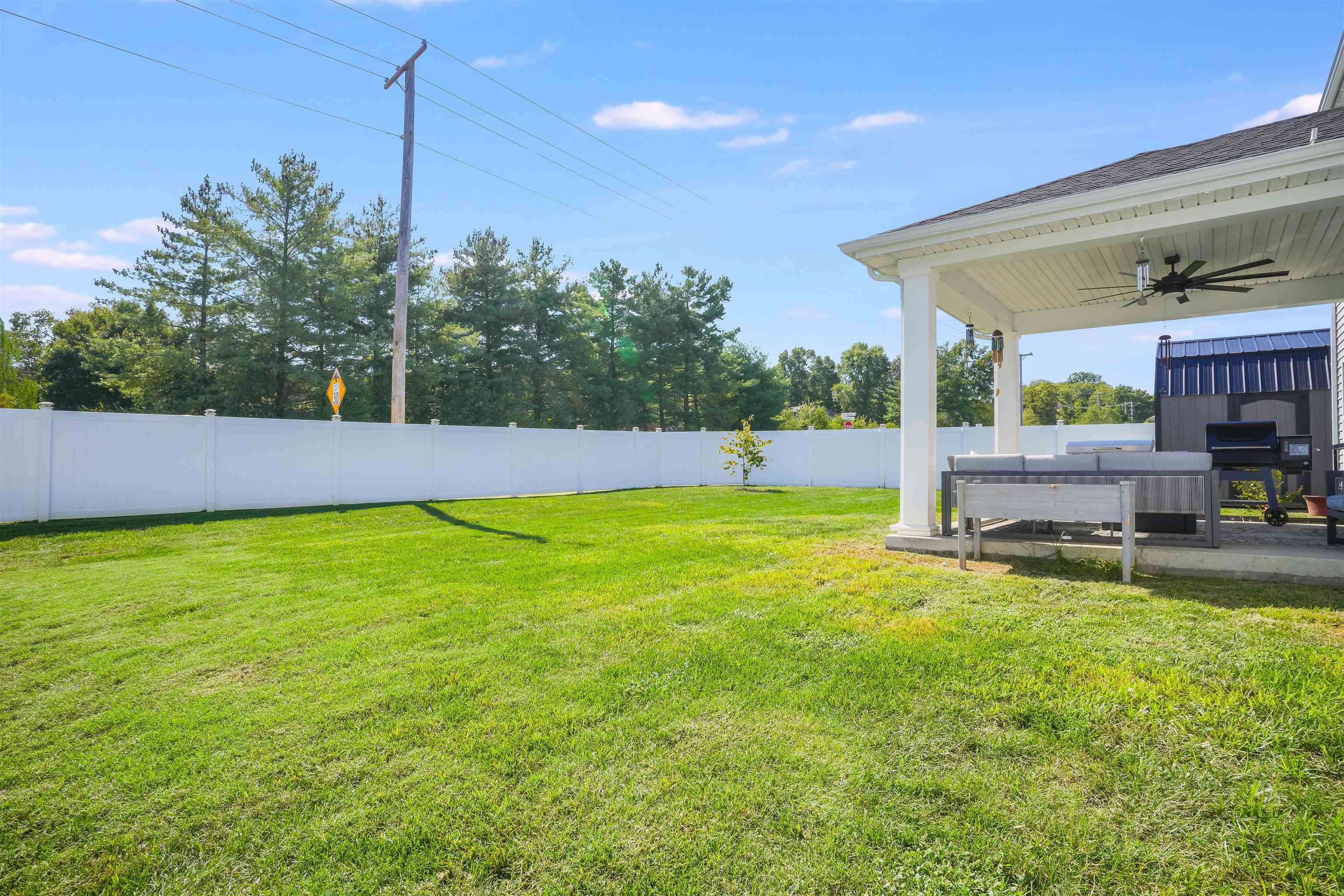 2415 Belize Dr, Evansville, Indiana 47725, 3 Bedrooms Bedrooms, ,2 BathroomsBathrooms,Single Family Residence,For Sale,Belize Dr,93204