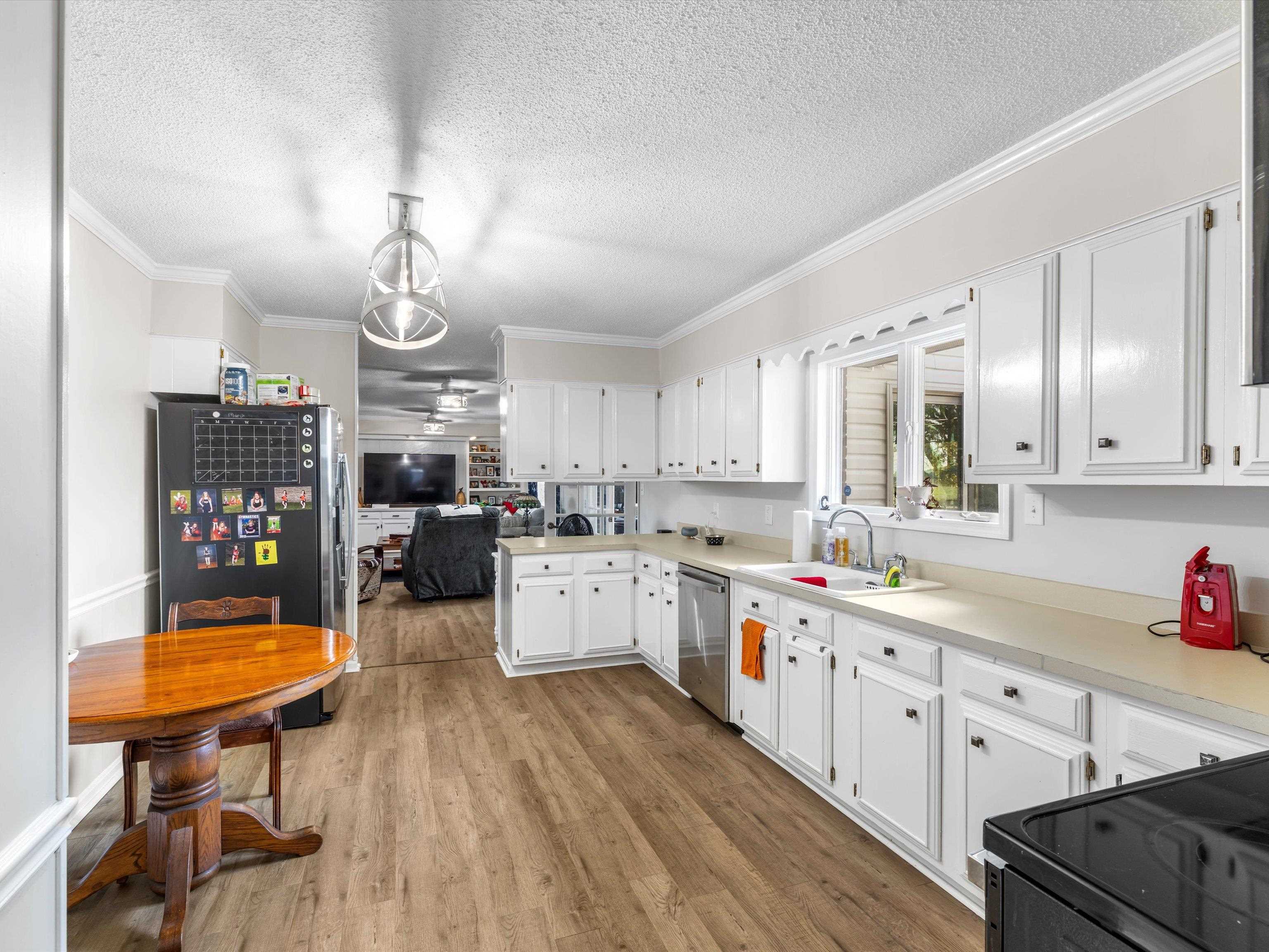 9585 River Road, Lewisport, Kentucky 42351, 3 Bedrooms Bedrooms, ,2 BathroomsBathrooms,Single Family Residence,For Sale,River Road,93207