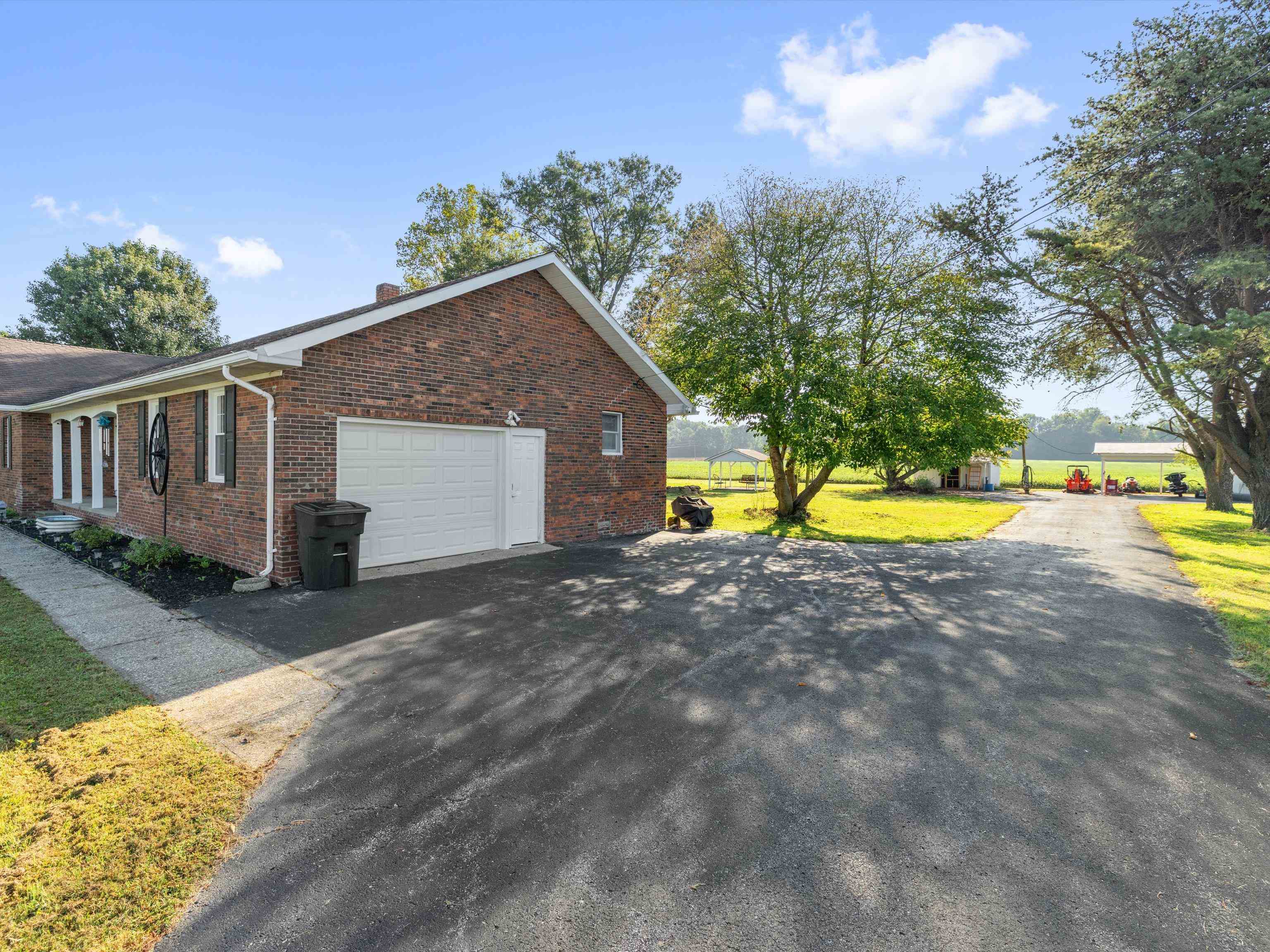 9585 River Road, Lewisport, Kentucky 42351, 3 Bedrooms Bedrooms, ,2 BathroomsBathrooms,Single Family Residence,For Sale,River Road,93207