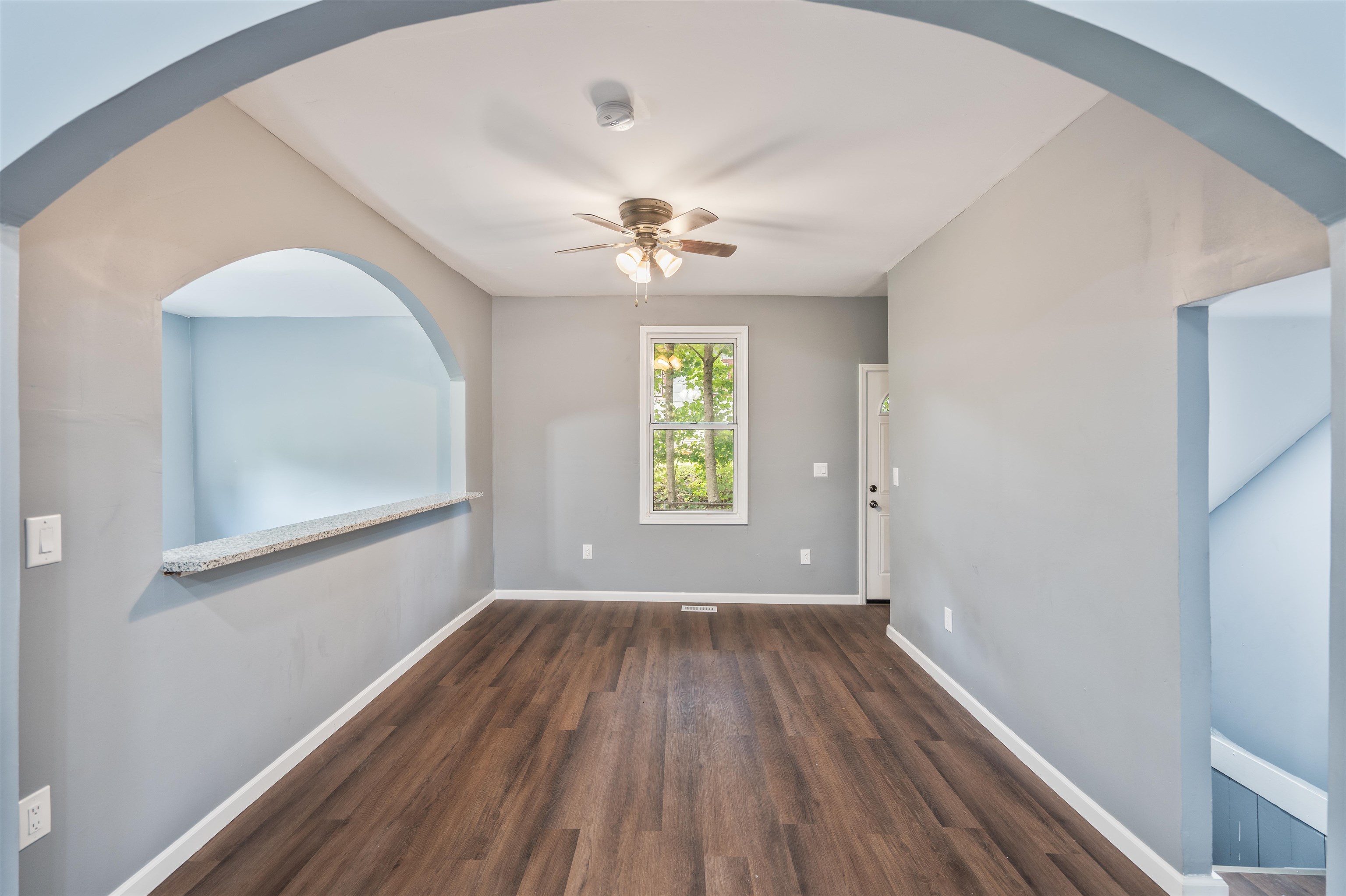 1714 Leitchfield Road, Owensboro, Kentucky 42301, 4 Bedrooms Bedrooms, ,2 BathroomsBathrooms,Single Family Residence,For Sale,Leitchfield Road,93208