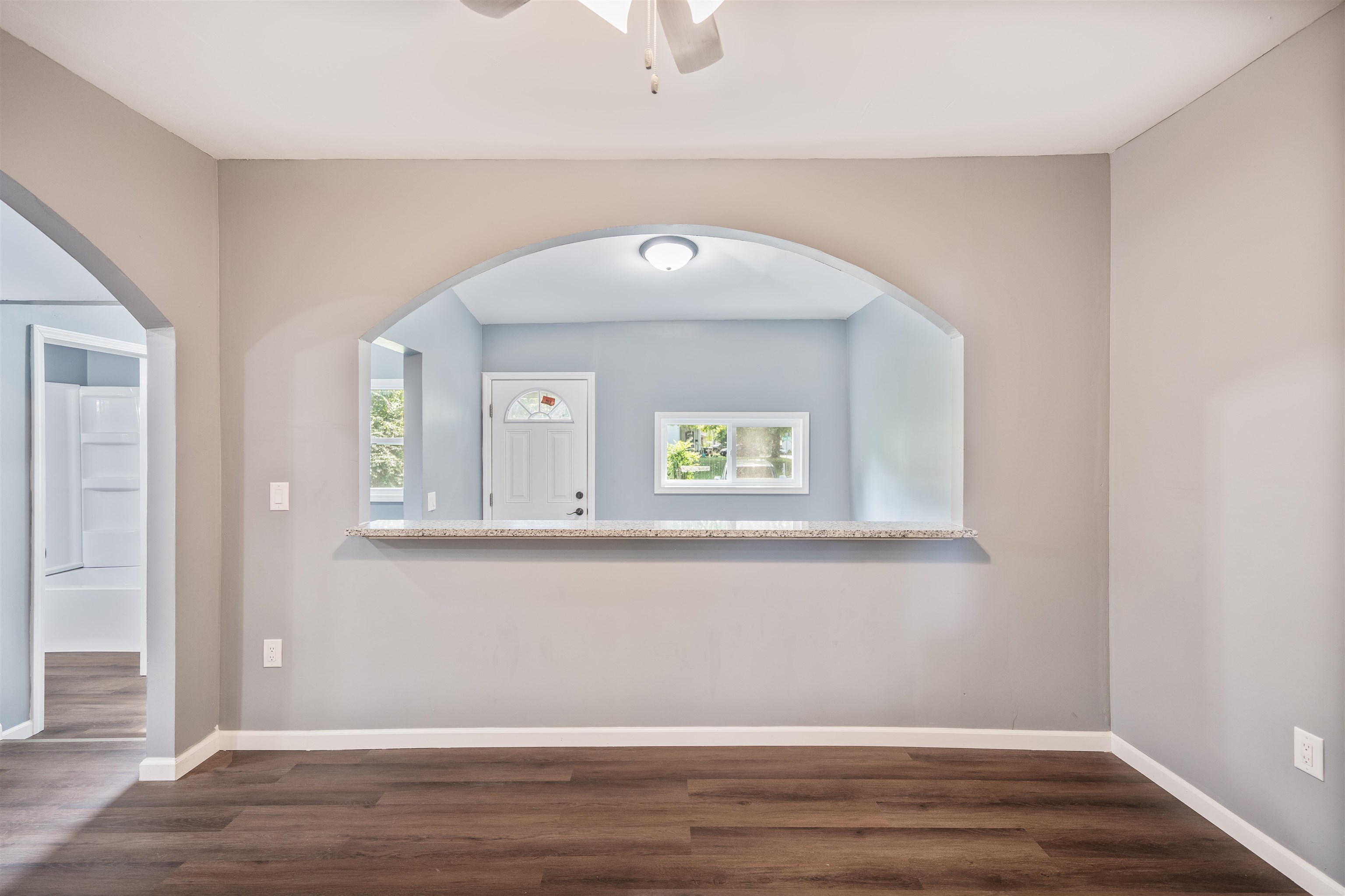 1714 Leitchfield Road, Owensboro, Kentucky 42301, 4 Bedrooms Bedrooms, ,2 BathroomsBathrooms,Single Family Residence,For Sale,Leitchfield Road,93208