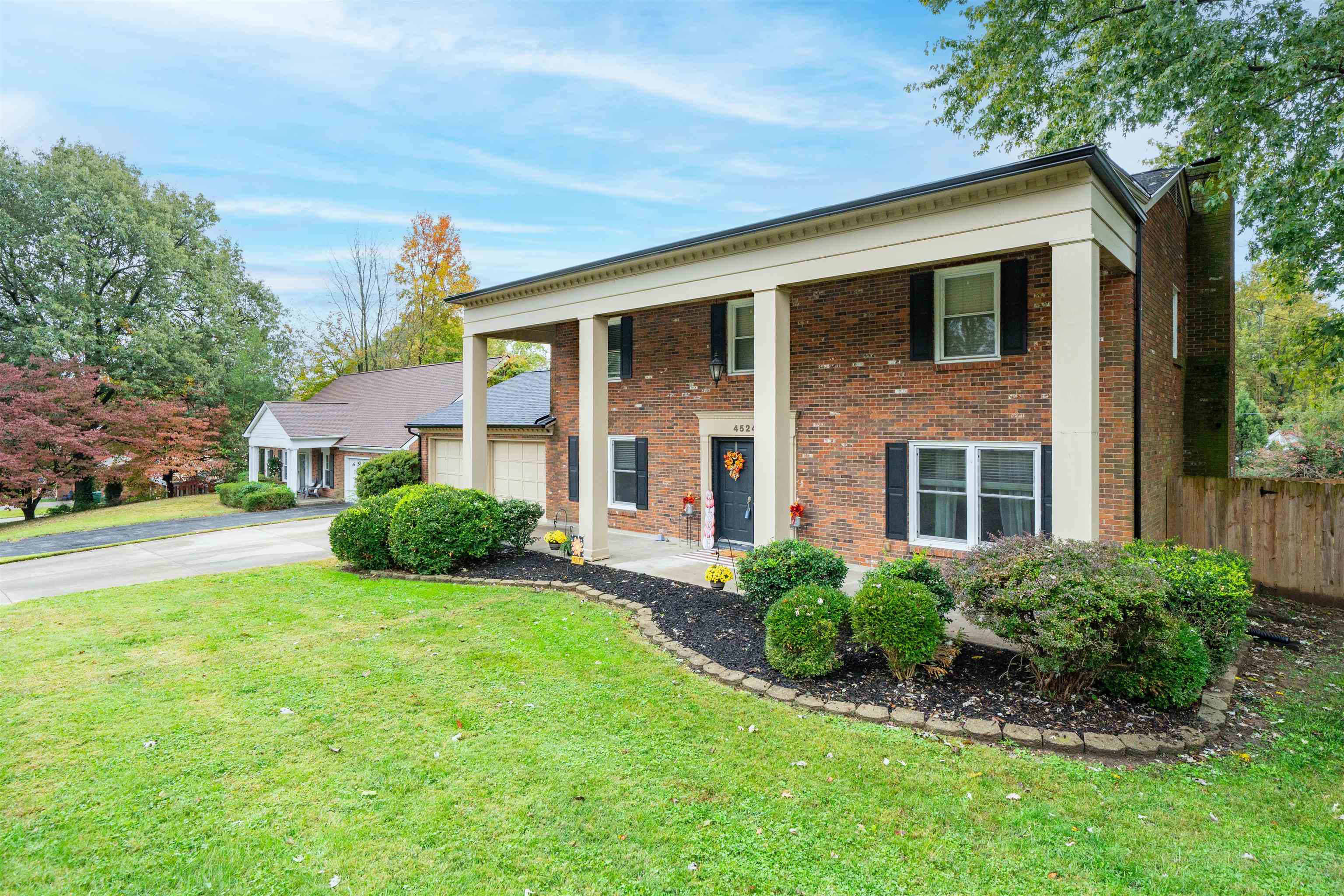 4524 Loftwood Dr, Owensboro, Kentucky 42303, 4 Bedrooms Bedrooms, ,2 BathroomsBathrooms,Single Family Residence,For Sale,Loftwood Dr,93218