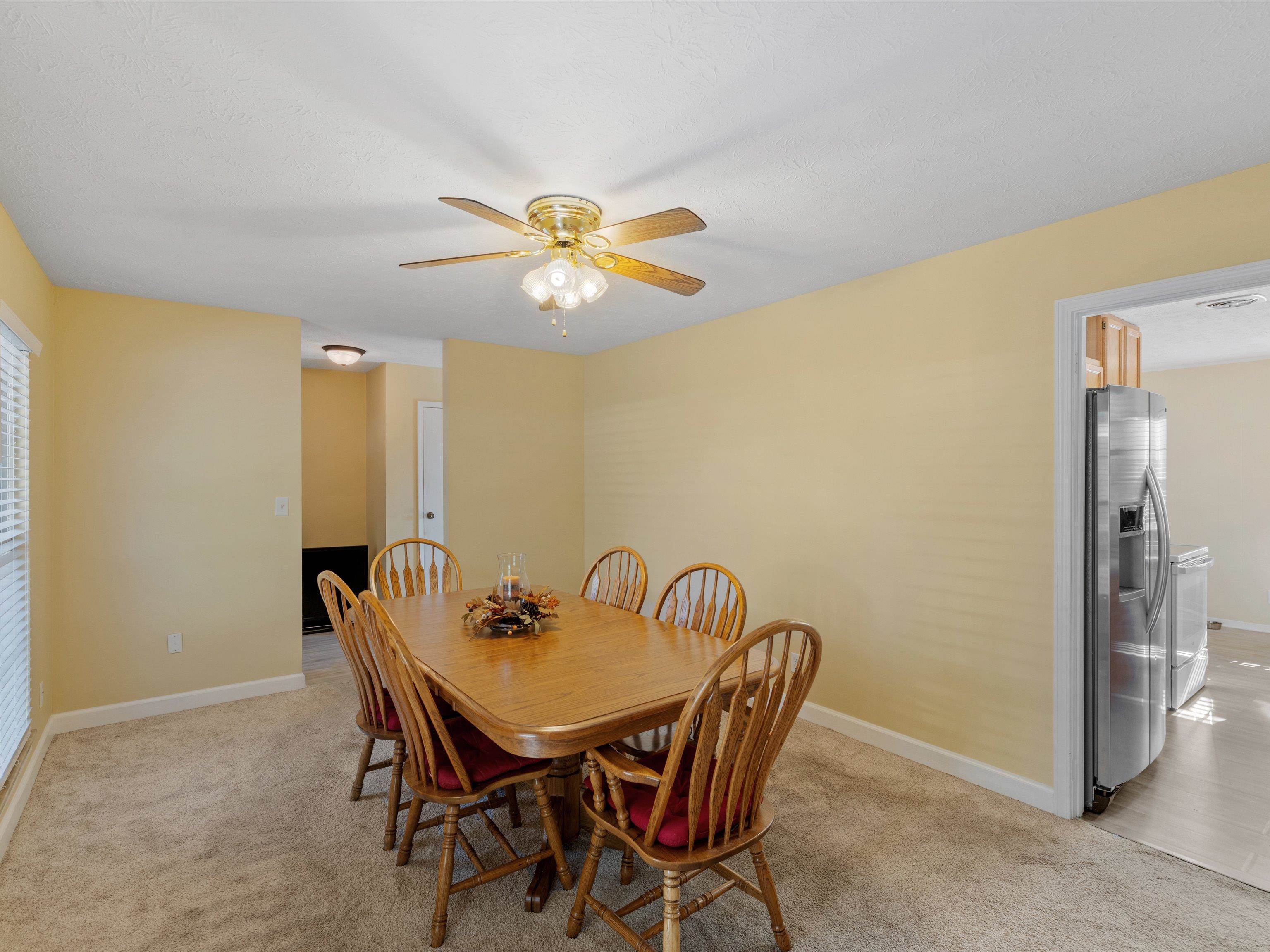 4037 Yates Drive, Owensboro, Kentucky 42301, 3 Bedrooms Bedrooms, ,2 BathroomsBathrooms,Single Family Residence,For Sale,Yates Drive,93225