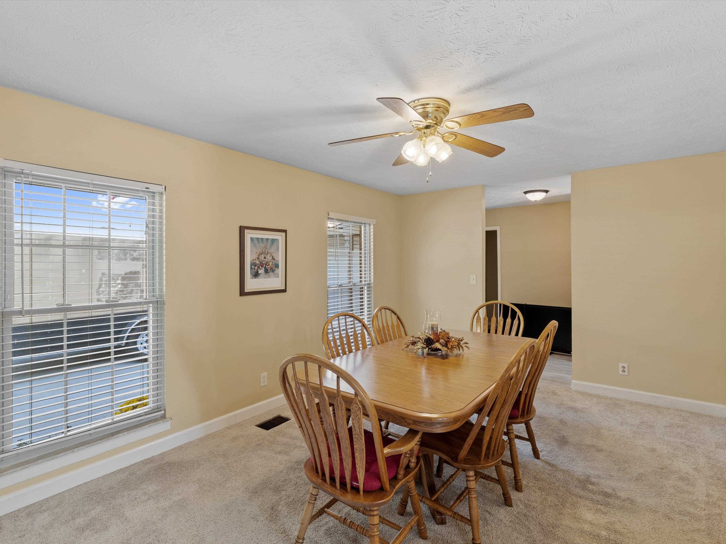 4037 Yates Drive, Owensboro, Kentucky 42301, 3 Bedrooms Bedrooms, ,2 BathroomsBathrooms,Single Family Residence,For Sale,Yates Drive,93225