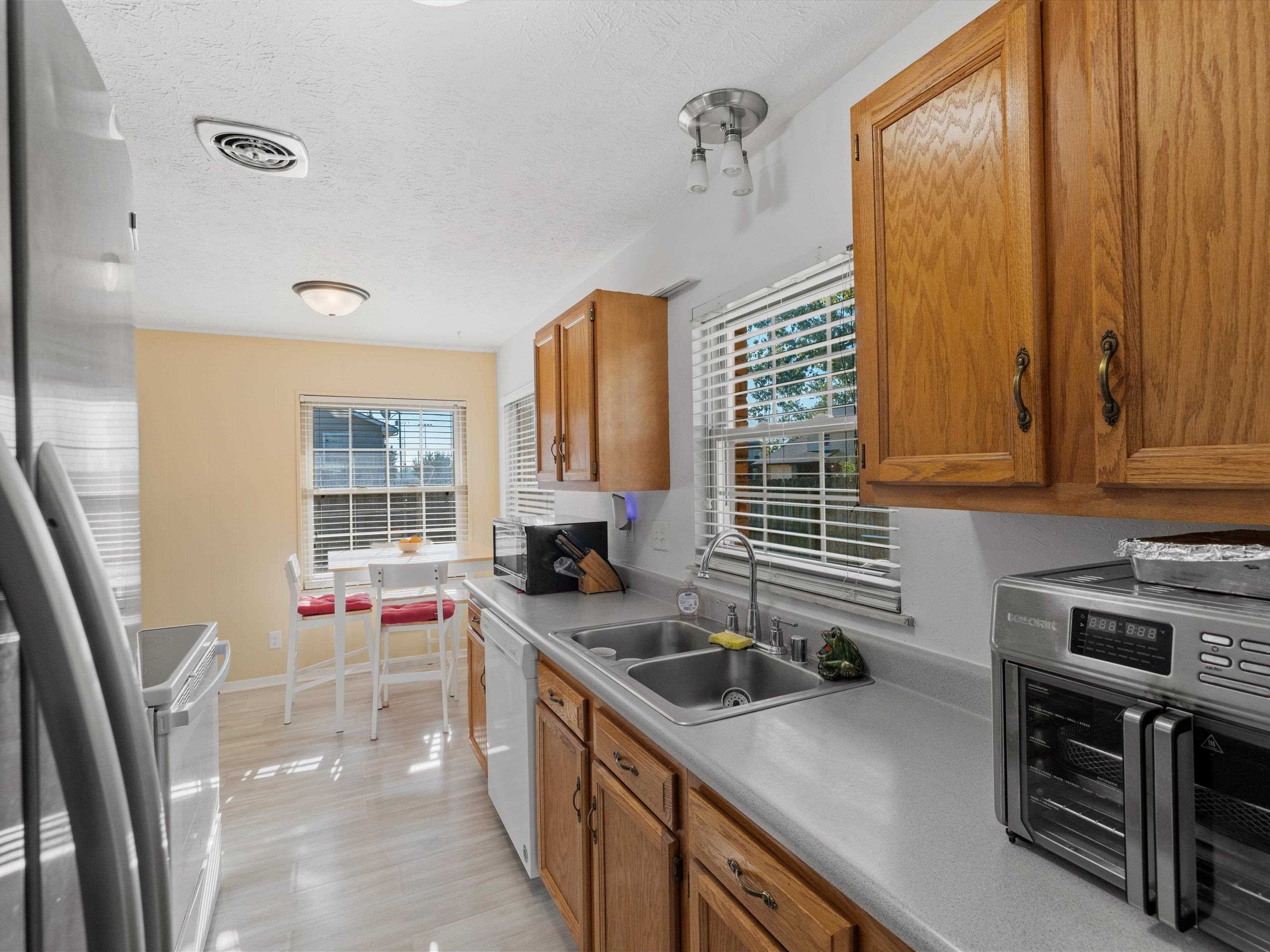 4037 Yates Drive, Owensboro, Kentucky 42301, 3 Bedrooms Bedrooms, ,2 BathroomsBathrooms,Single Family Residence,For Sale,Yates Drive,93225