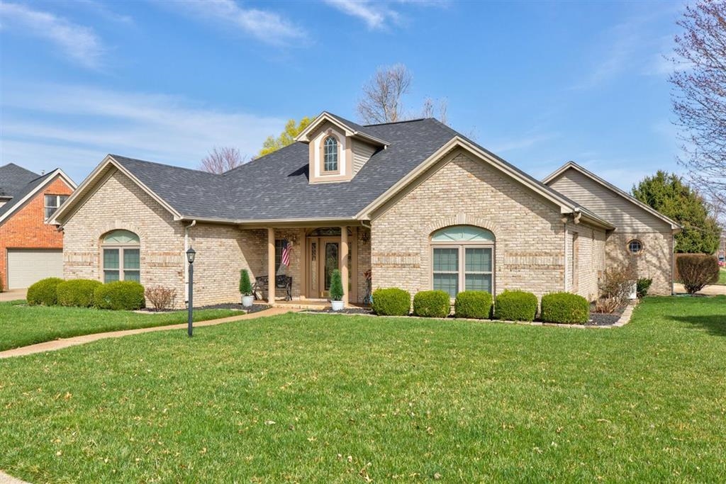 2737 Hillbrooke Parkway, Owensboro, Kentucky 42303, 3 Bedrooms Bedrooms, ,3 BathroomsBathrooms,Single Family Residence,For Sale,Hillbrooke Parkway,93244