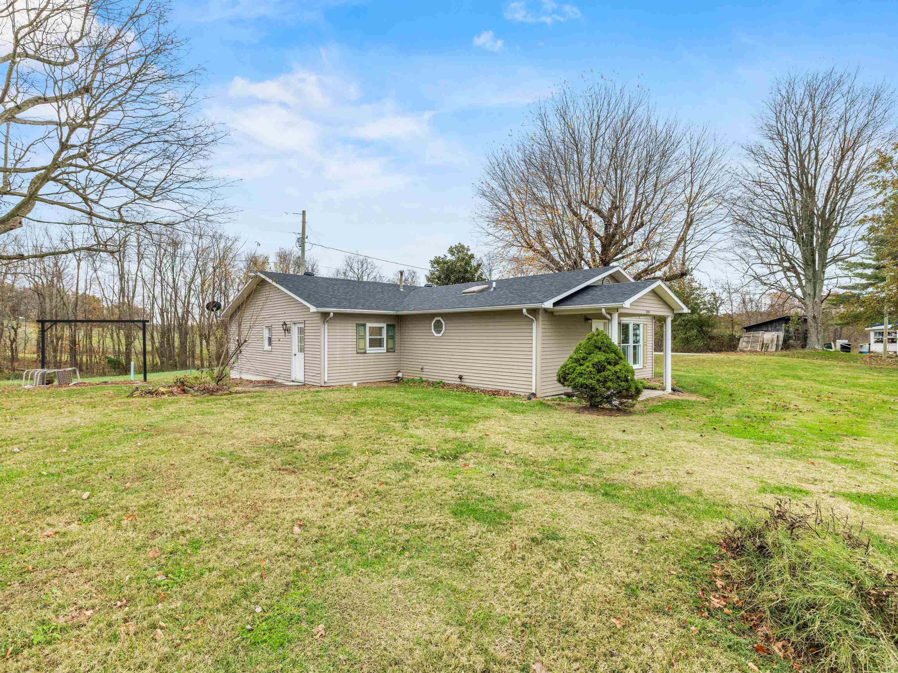 2595 State Route 144 W, Philpot, Kentucky 42366, 2 Bedrooms Bedrooms, ,1 BathroomBathrooms,Single Family Residence,For Sale,State Route 144 W,93259