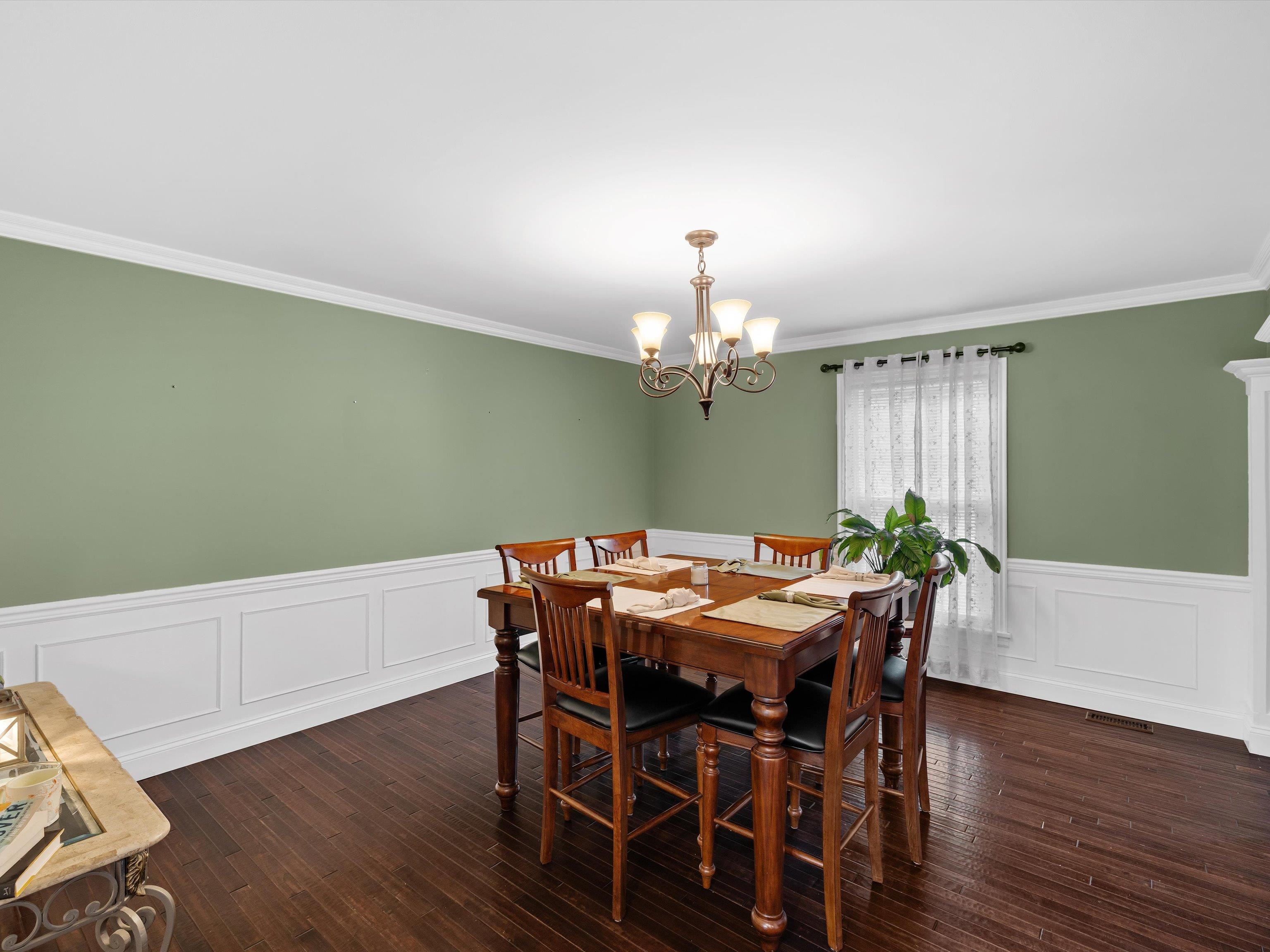 1318 Woodmere Ln, Owensboro, Kentucky 42303, 5 Bedrooms Bedrooms, ,3 BathroomsBathrooms,Single Family Residence,For Sale,Woodmere Ln,93261