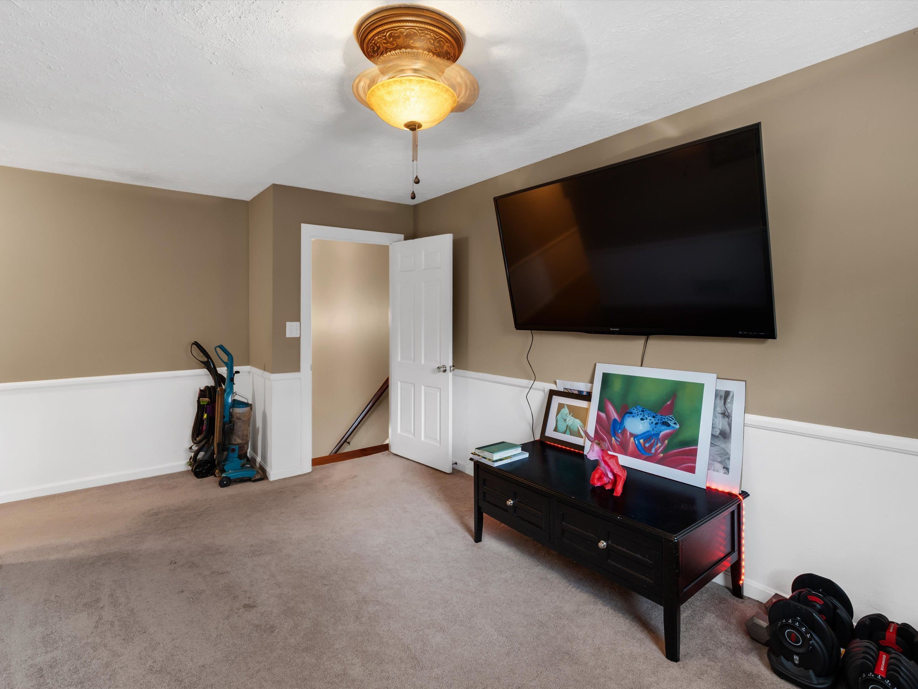 1318 Woodmere Ln, Owensboro, Kentucky 42303, 5 Bedrooms Bedrooms, ,3 BathroomsBathrooms,Single Family Residence,For Sale,Woodmere Ln,93261