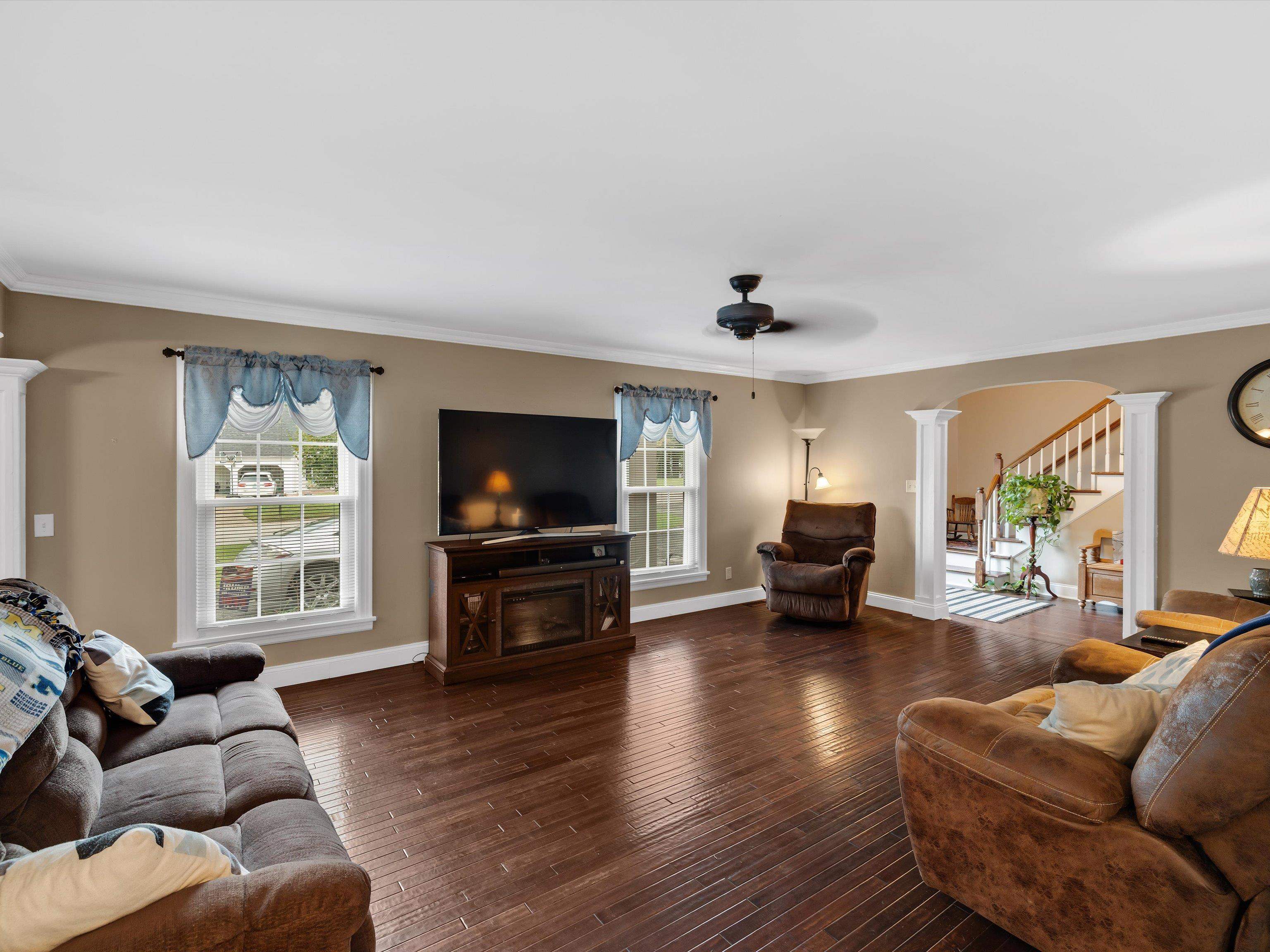 1318 Woodmere Ln, Owensboro, Kentucky 42303, 5 Bedrooms Bedrooms, ,3 BathroomsBathrooms,Single Family Residence,For Sale,Woodmere Ln,93261