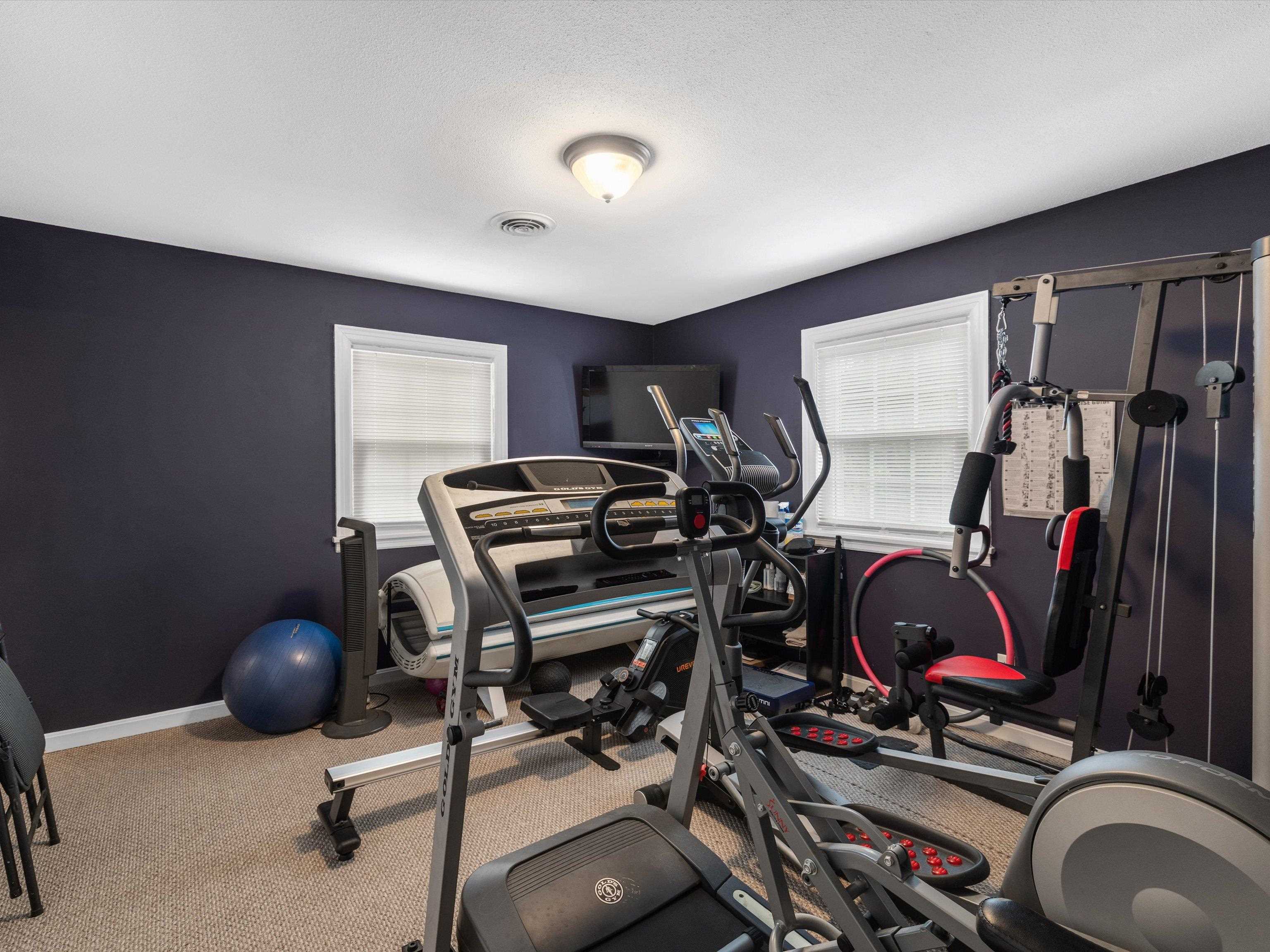 1318 Woodmere Ln, Owensboro, Kentucky 42303, 5 Bedrooms Bedrooms, ,3 BathroomsBathrooms,Single Family Residence,For Sale,Woodmere Ln,93261