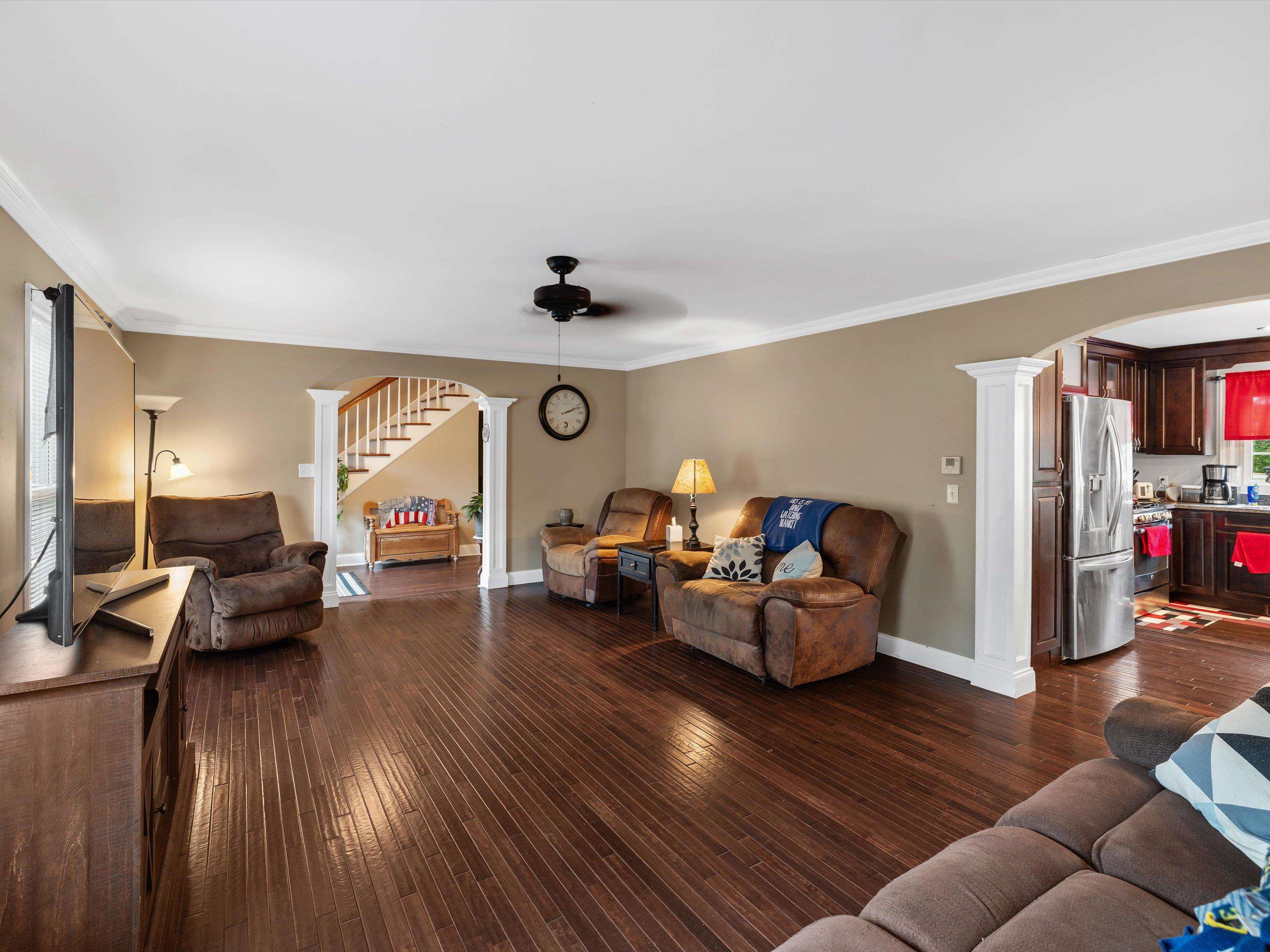 1318 Woodmere Ln, Owensboro, Kentucky 42303, 5 Bedrooms Bedrooms, ,3 BathroomsBathrooms,Single Family Residence,For Sale,Woodmere Ln,93261