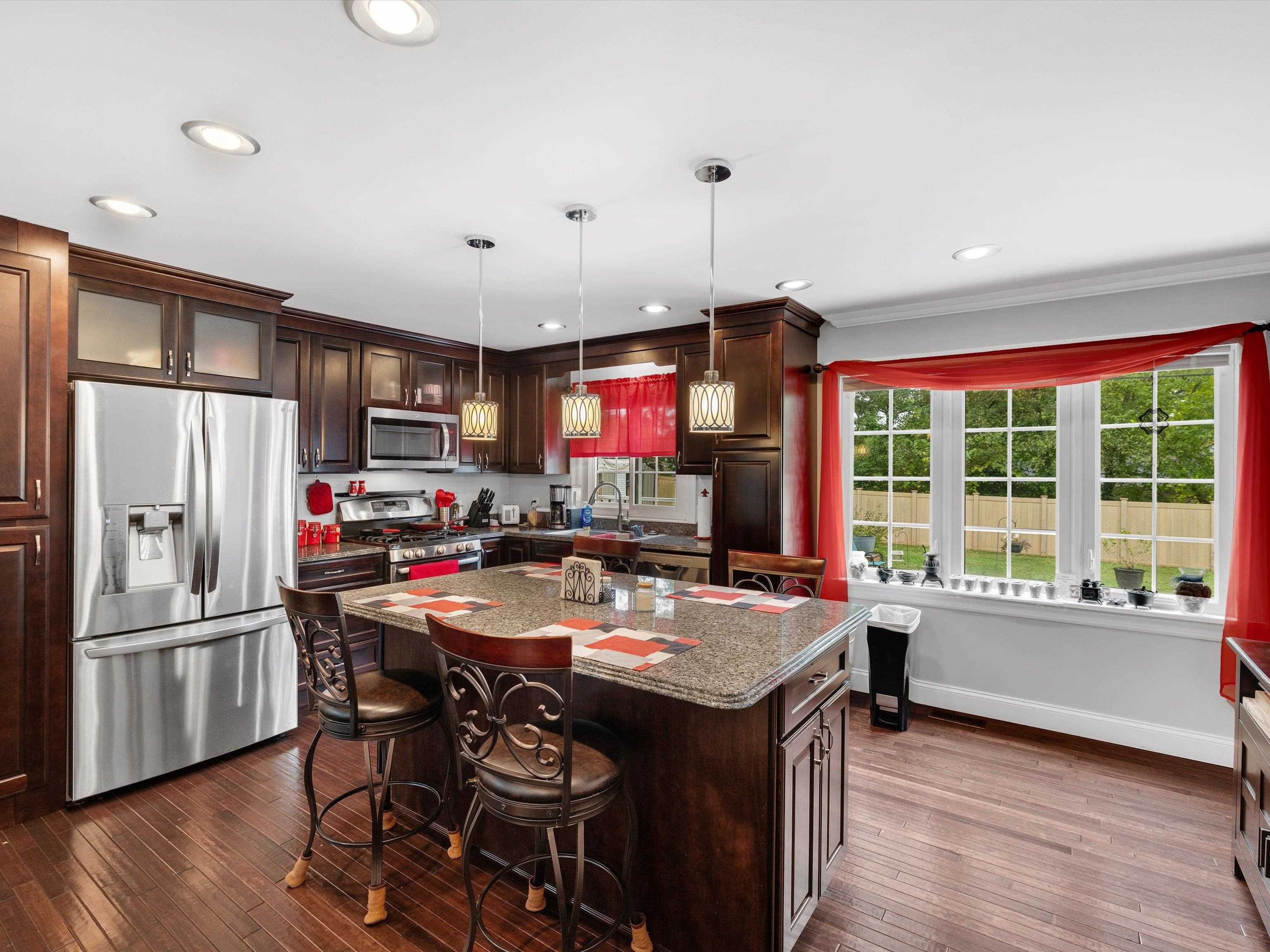 1318 Woodmere Ln, Owensboro, Kentucky 42303, 5 Bedrooms Bedrooms, ,3 BathroomsBathrooms,Single Family Residence,For Sale,Woodmere Ln,93261