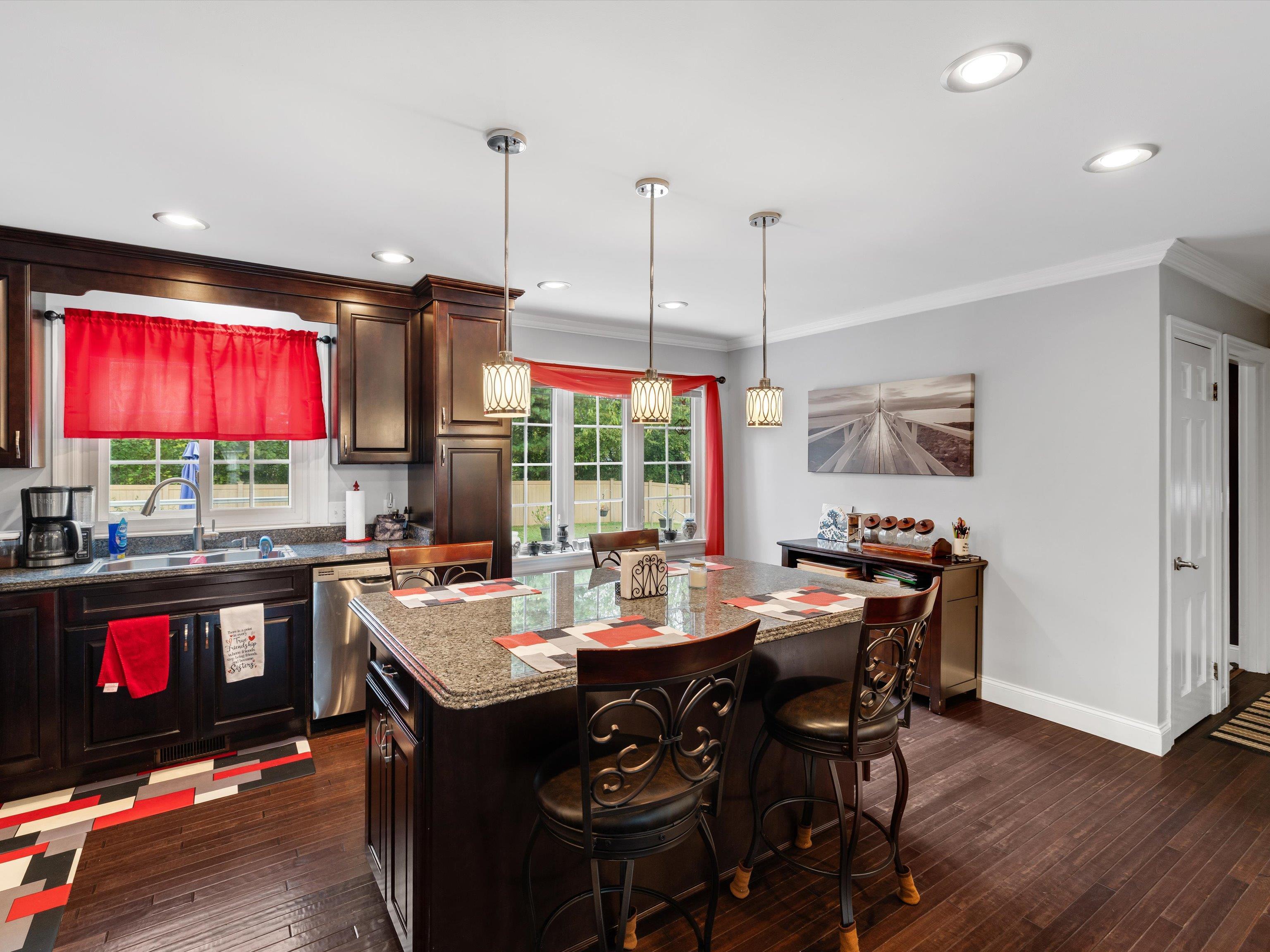 1318 Woodmere Ln, Owensboro, Kentucky 42303, 5 Bedrooms Bedrooms, ,3 BathroomsBathrooms,Single Family Residence,For Sale,Woodmere Ln,93261