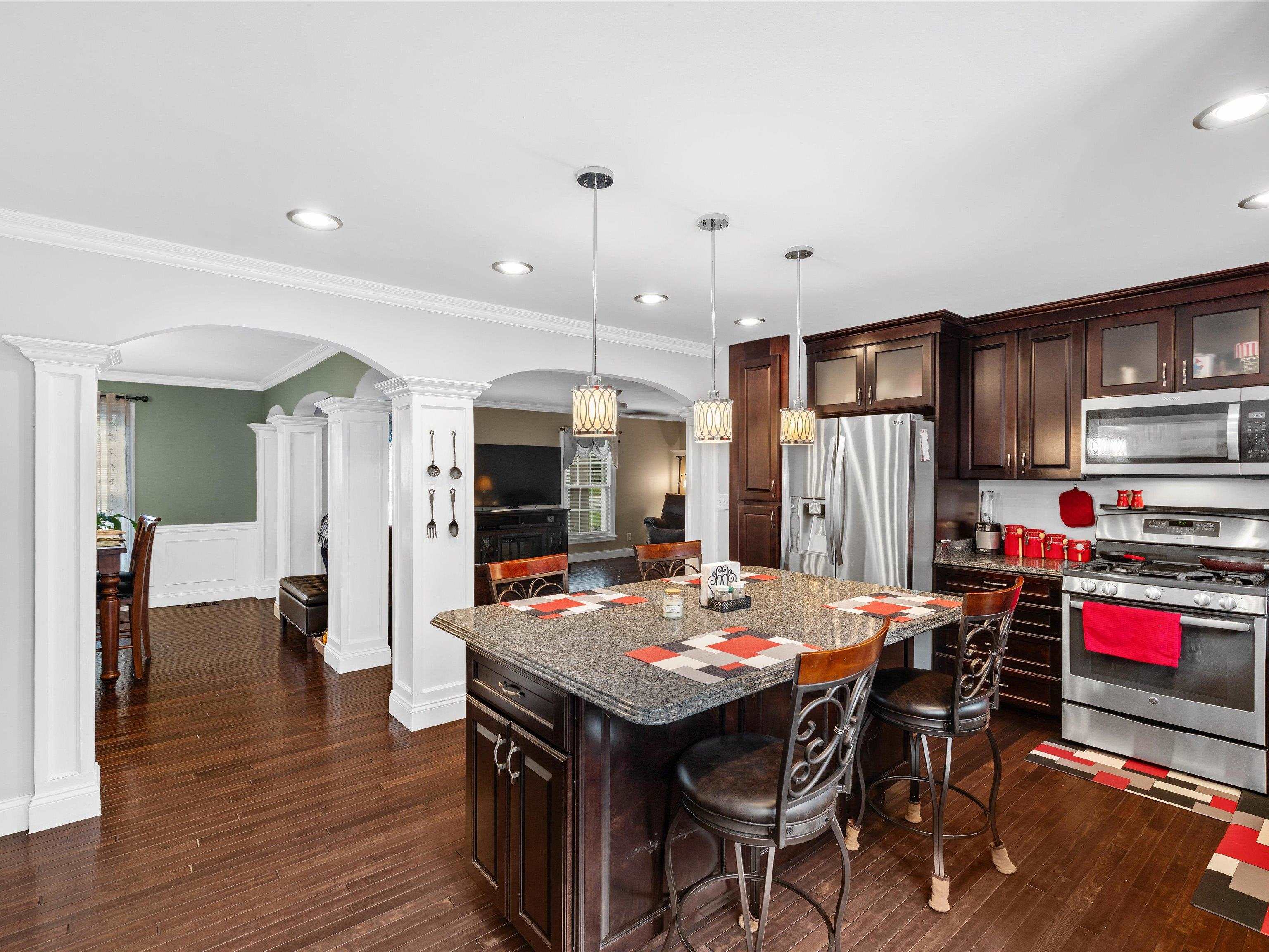 1318 Woodmere Ln, Owensboro, Kentucky 42303, 5 Bedrooms Bedrooms, ,3 BathroomsBathrooms,Single Family Residence,For Sale,Woodmere Ln,93261