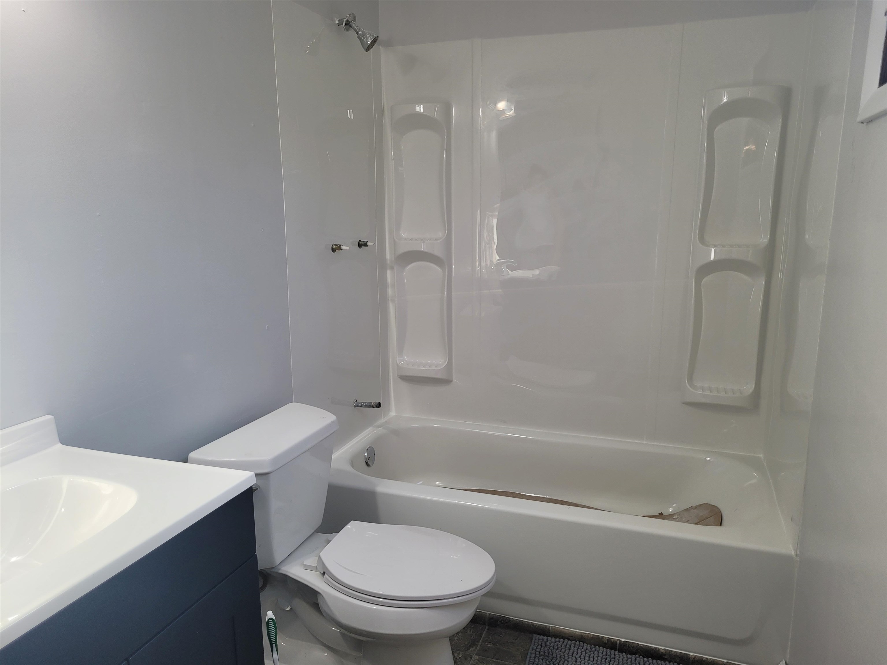 122 Martin Way, Owensboro, Kentucky 42301-0265, 5 Bedrooms Bedrooms, ,2 BathroomsBathrooms,Single Family Residence,For Sale,Martin Way,93262