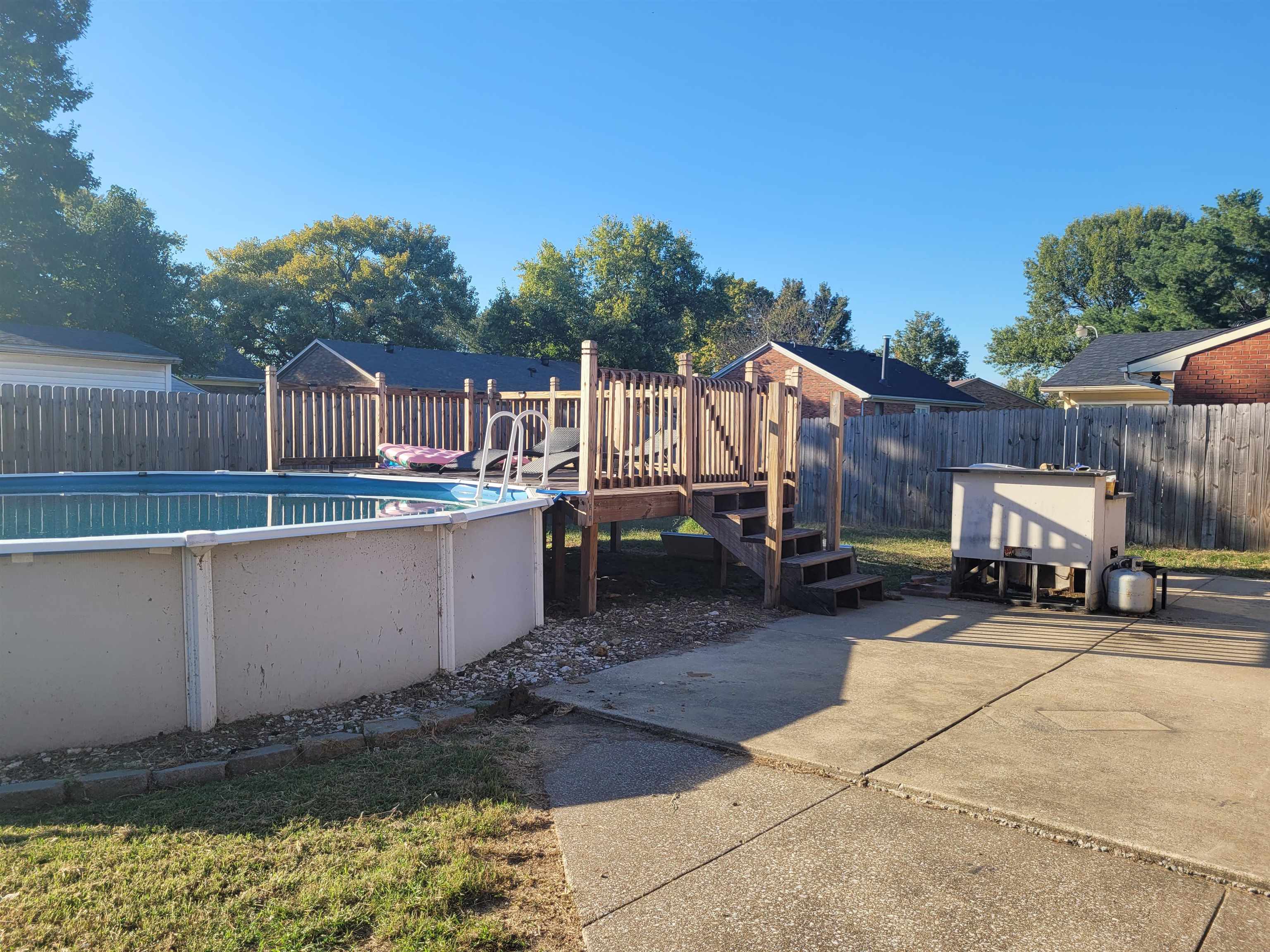 122 Martin Way, Owensboro, Kentucky 42301-0265, 5 Bedrooms Bedrooms, ,2 BathroomsBathrooms,Single Family Residence,For Sale,Martin Way,93262