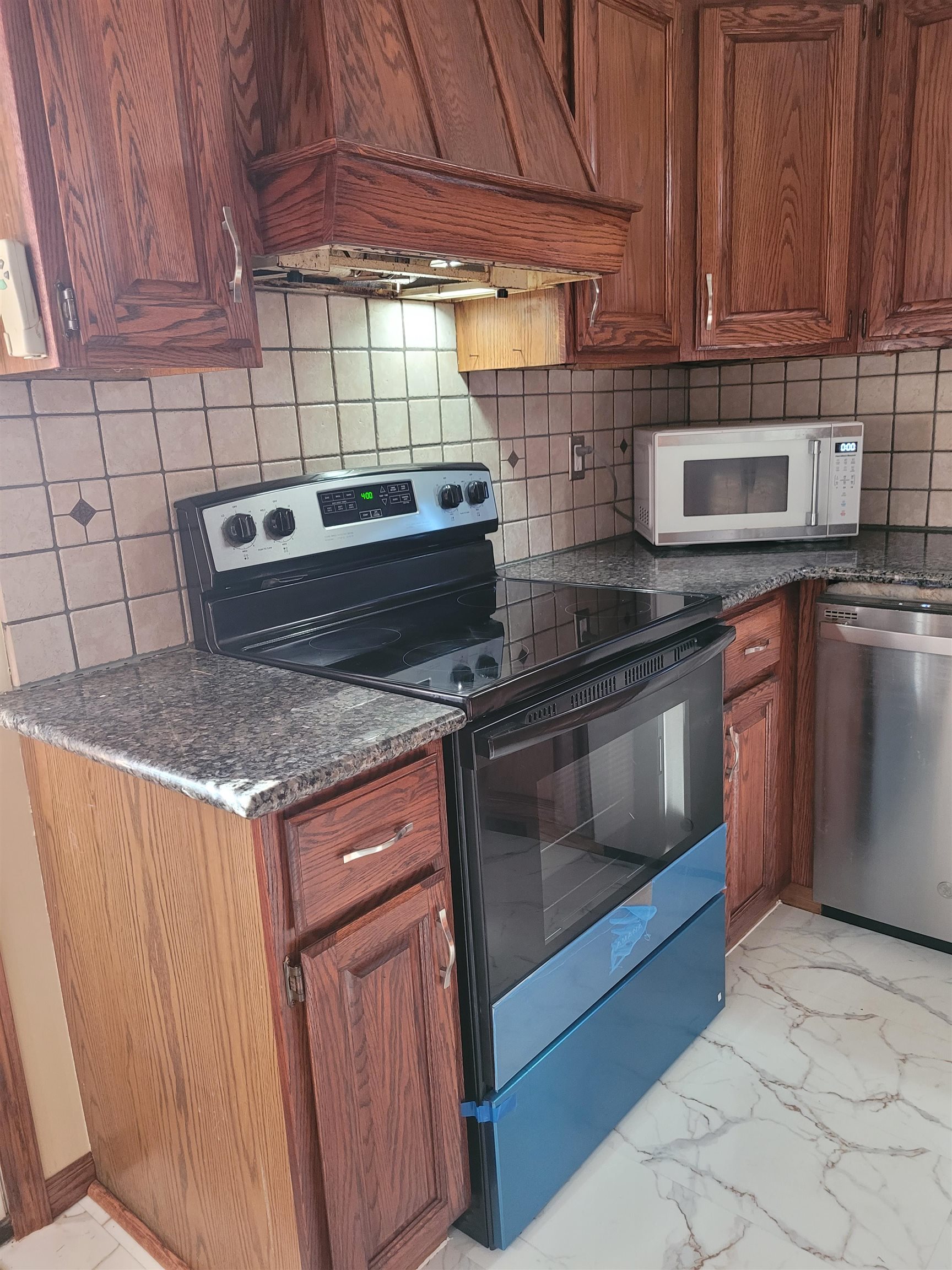 122 Martin Way, Owensboro, Kentucky 42301-0265, 5 Bedrooms Bedrooms, ,2 BathroomsBathrooms,Single Family Residence,For Sale,Martin Way,93262