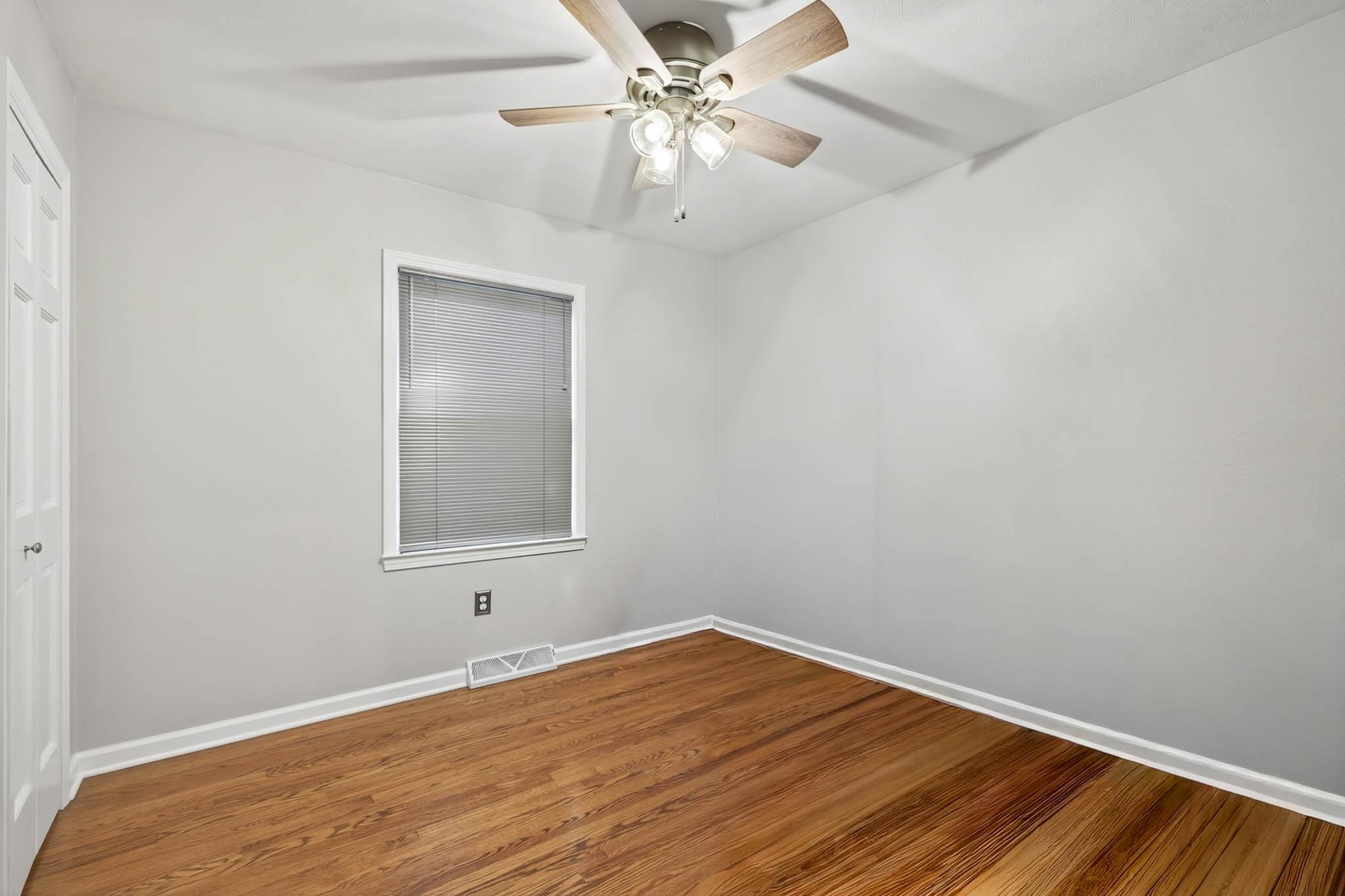 2933 Plymouth Place, Owensboro, Kentucky 42303, 3 Bedrooms Bedrooms, ,2 BathroomsBathrooms,Single Family Residence,For Sale,Plymouth Place,93271
