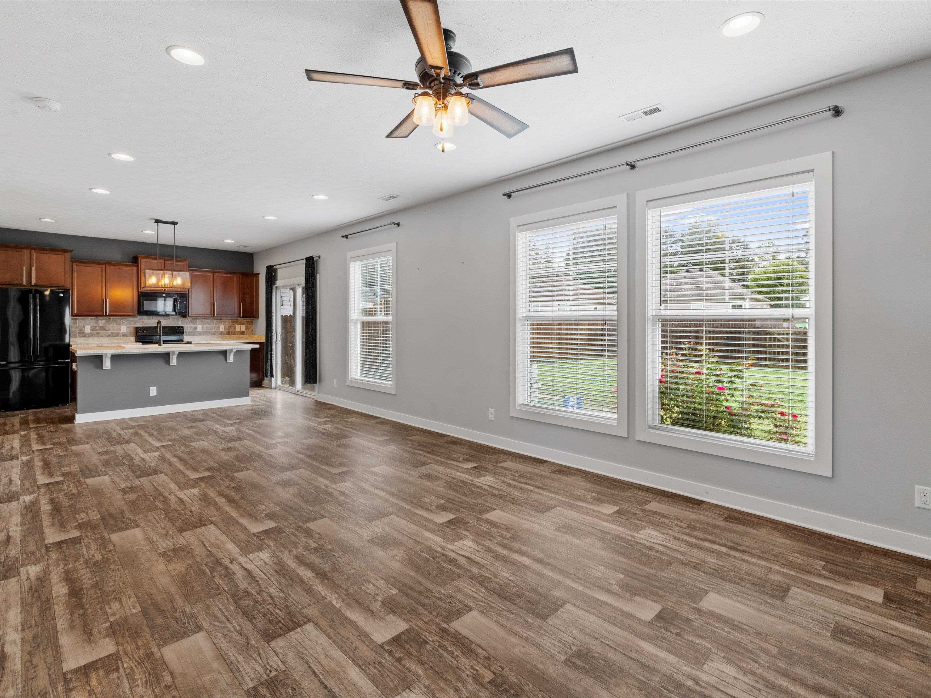 6350 Valley Brook Trace, Owensboro, Kentucky 42376, 3 Bedrooms Bedrooms, ,2 BathroomsBathrooms,Single Family Residence,For Sale,Valley Brook Trace,93274