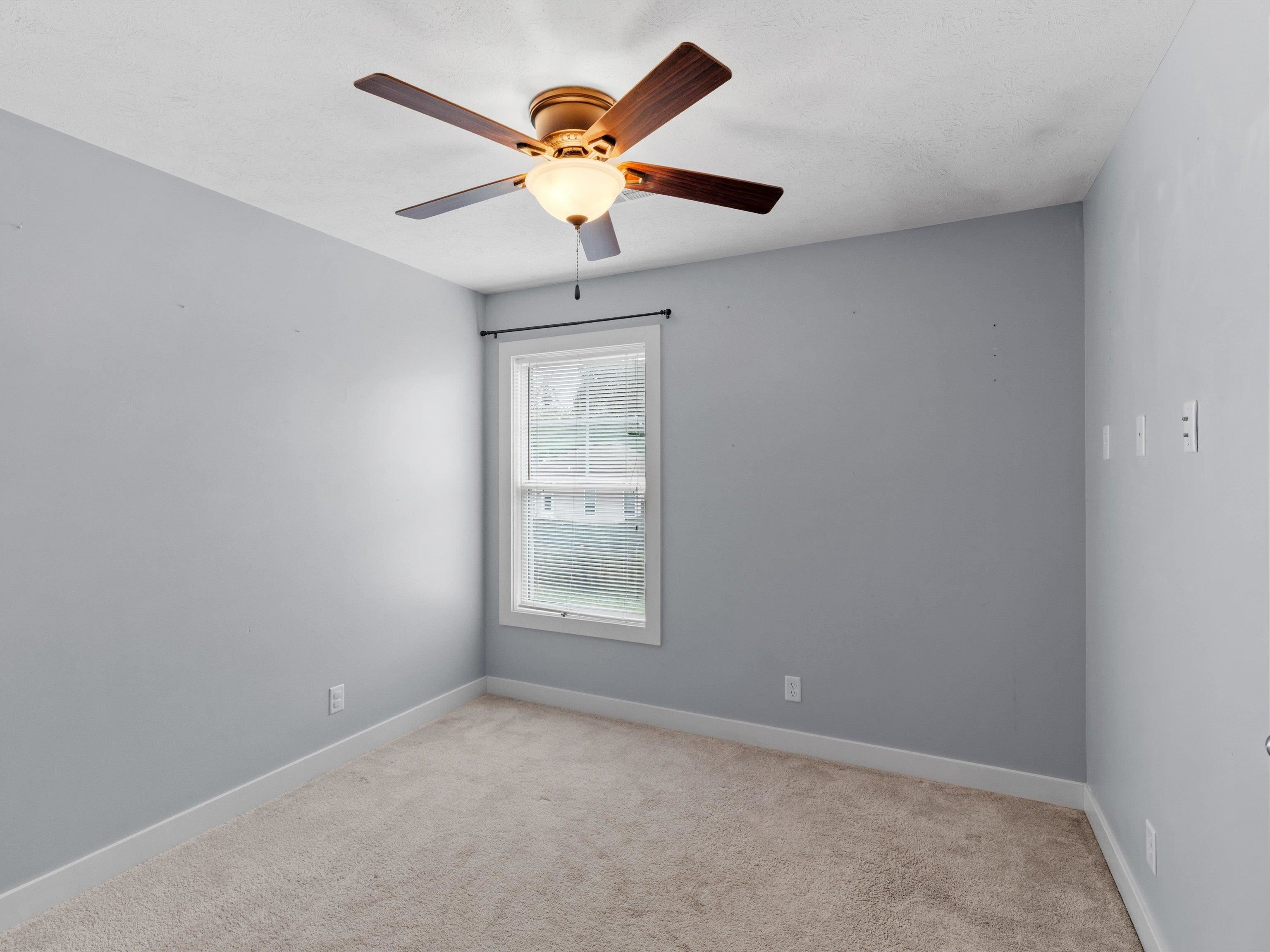 6350 Valley Brook Trace, Owensboro, Kentucky 42376, 3 Bedrooms Bedrooms, ,2 BathroomsBathrooms,Single Family Residence,For Sale,Valley Brook Trace,93274